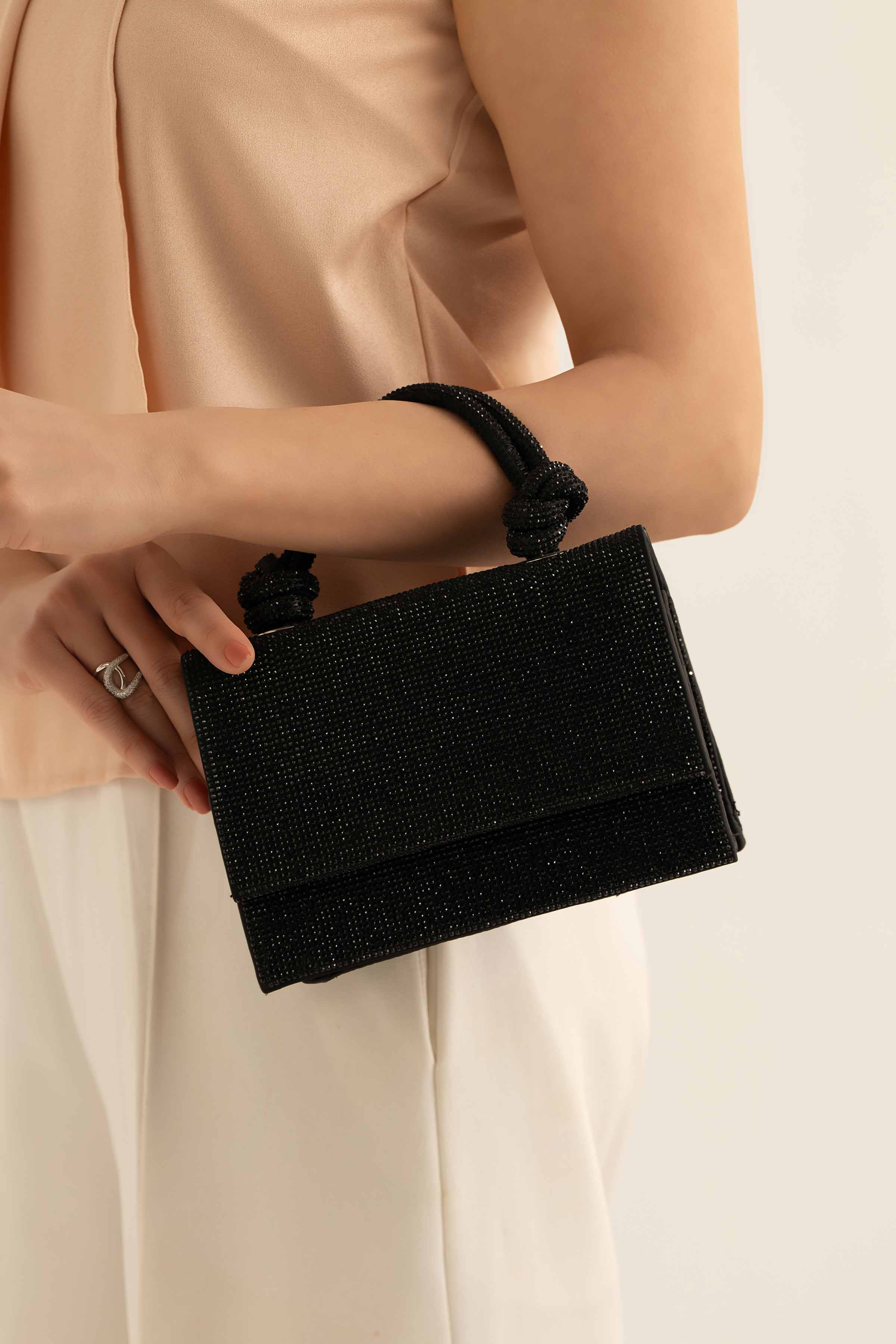 Black Clutch-441102103 for Women - Fashion Collection | Nishat | Shop Online