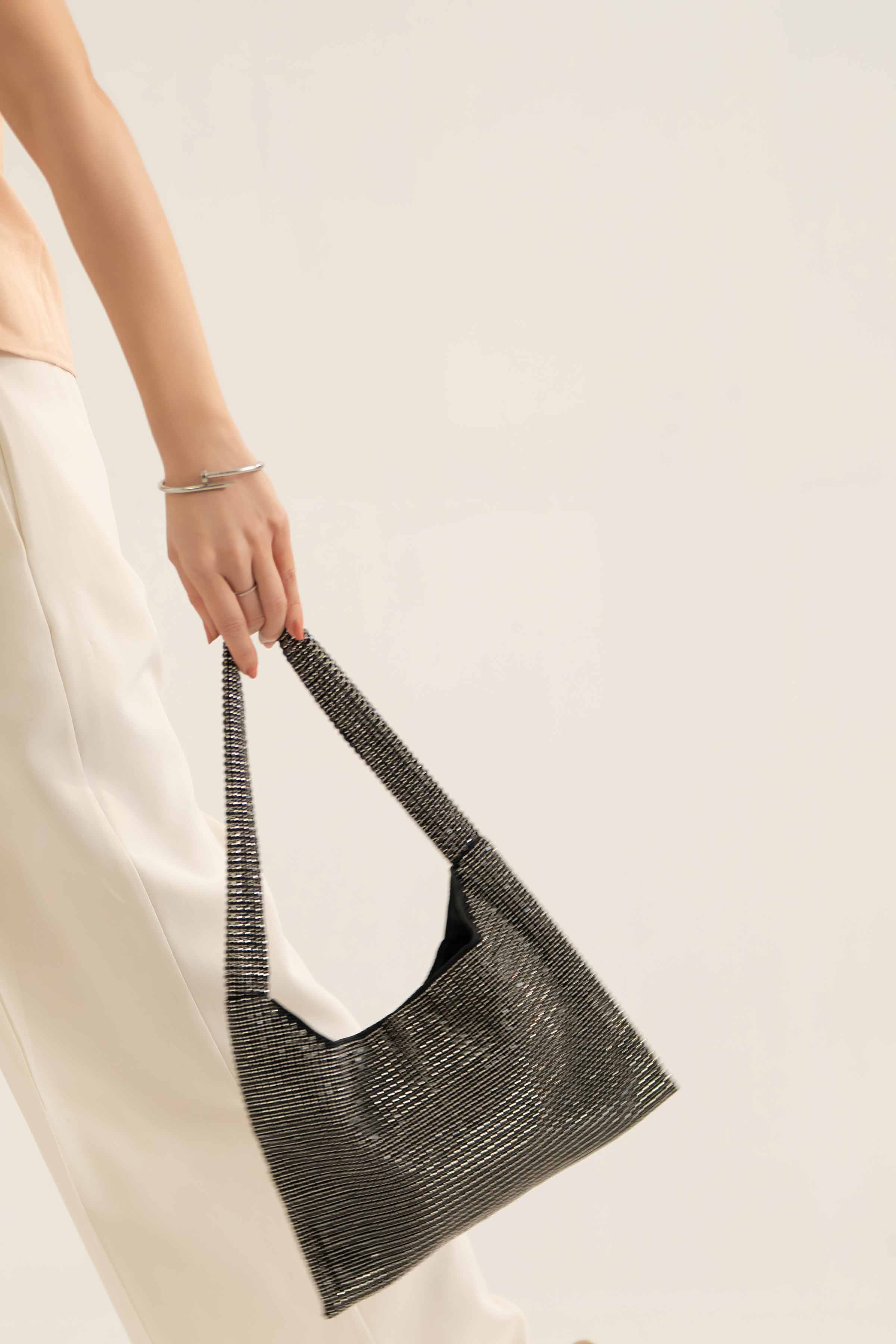 Black Clutch-441172103 for Women - Fashion Collection | Nishat | Shop Online