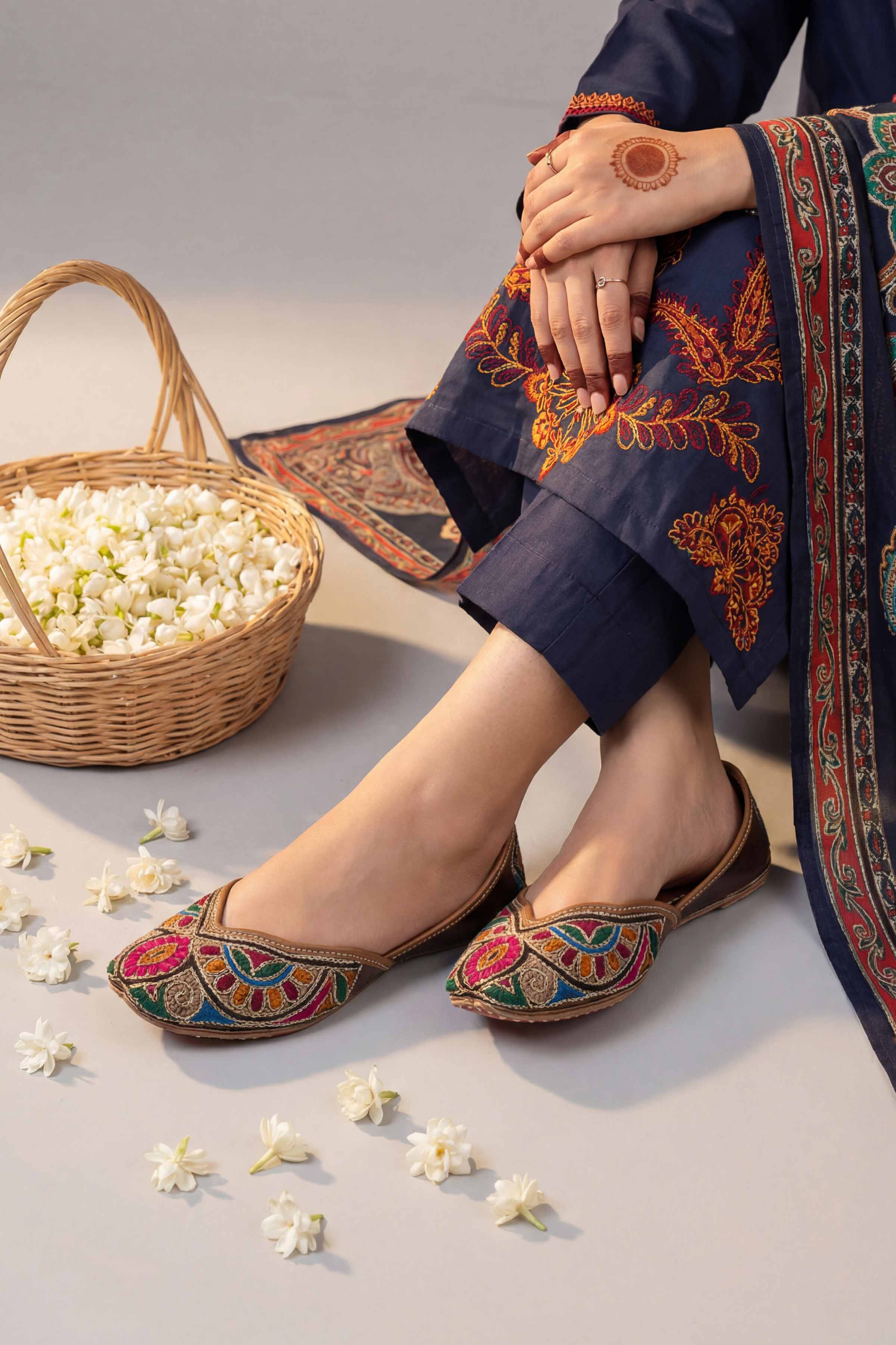 Brown Khussa-1596943713 Women - Fashion Collection | Nishat | Shop Online