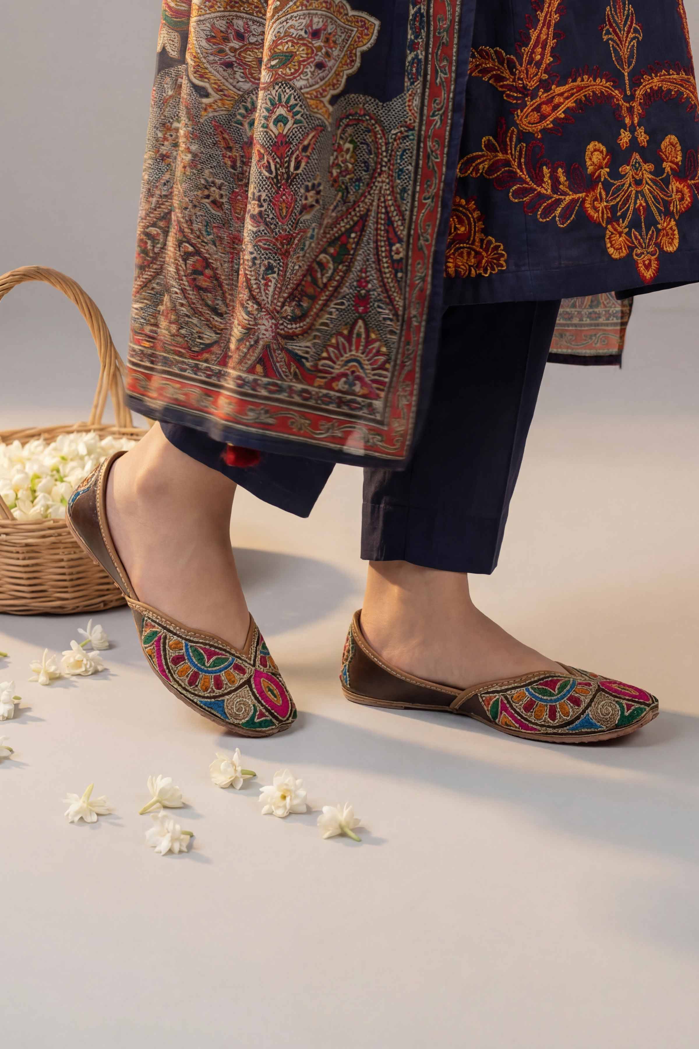 Brown Khussa-1596943713 Women - Fashion Collection | Nishat | Shop Online