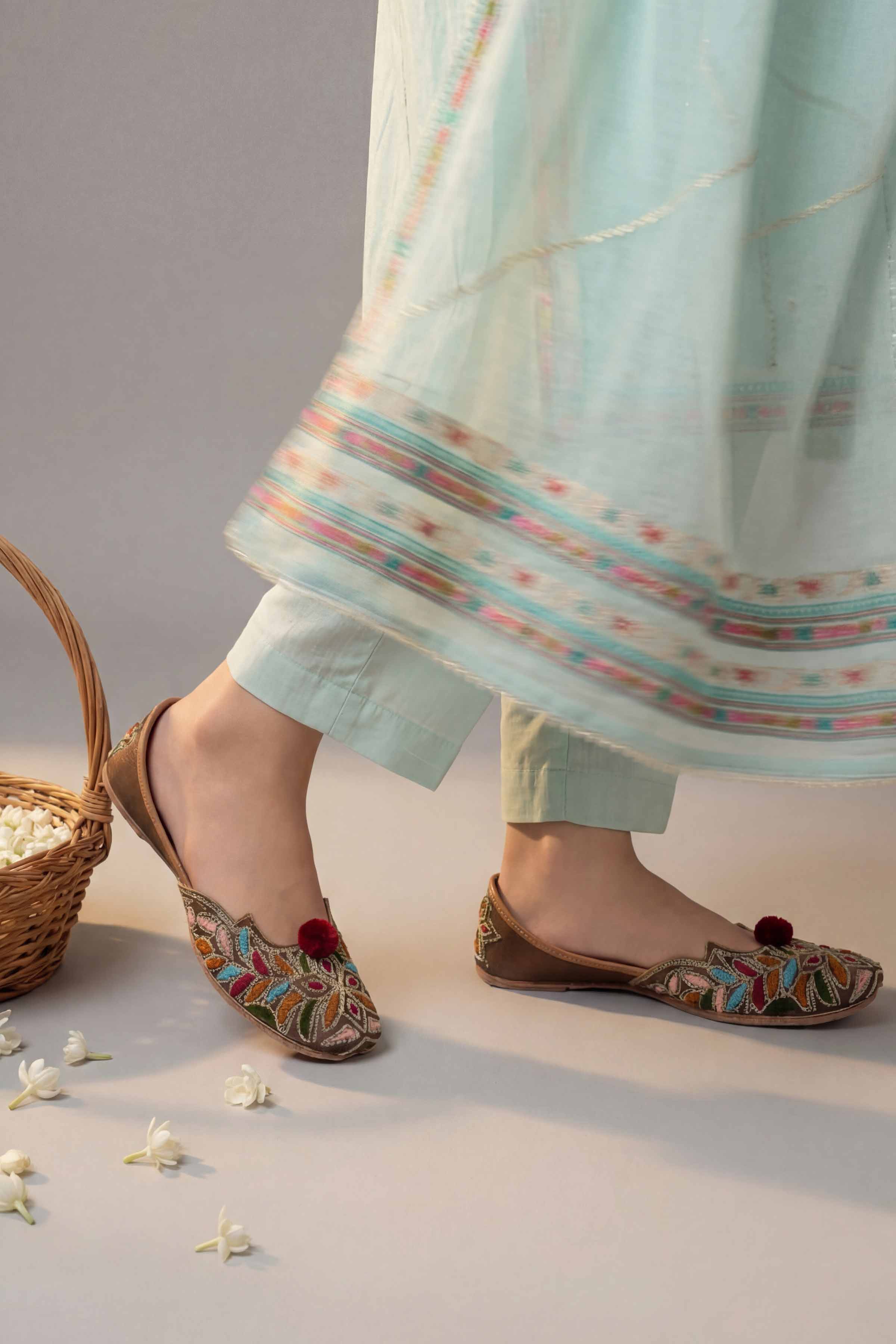 Brown Khussa-1596953713 Women - Fashion Collection | Nishat | Shop Online