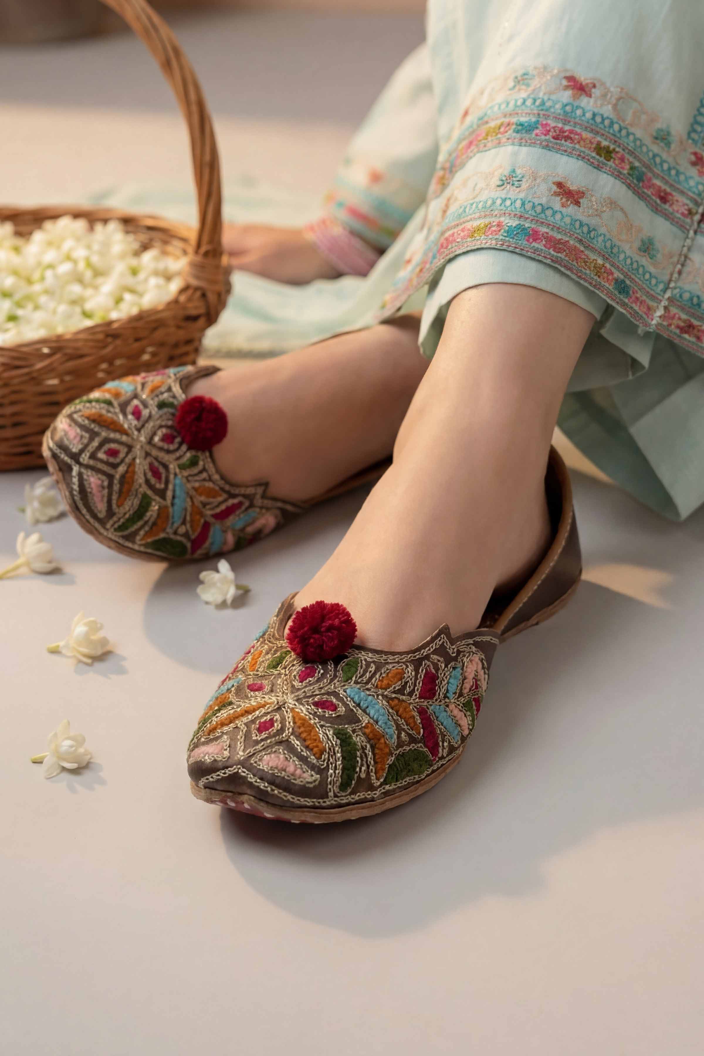 Brown Khussa-1596953713 Women - Fashion Collection | Nishat | Shop Online