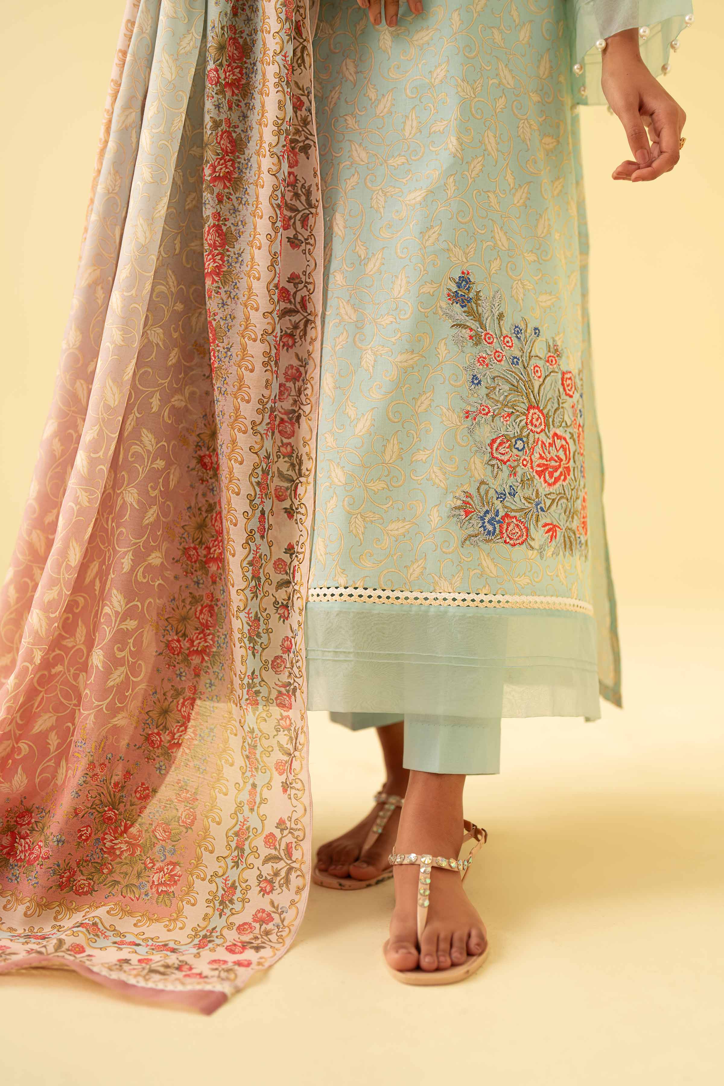2 Piece - Printed Embroidered Suit - 42401576