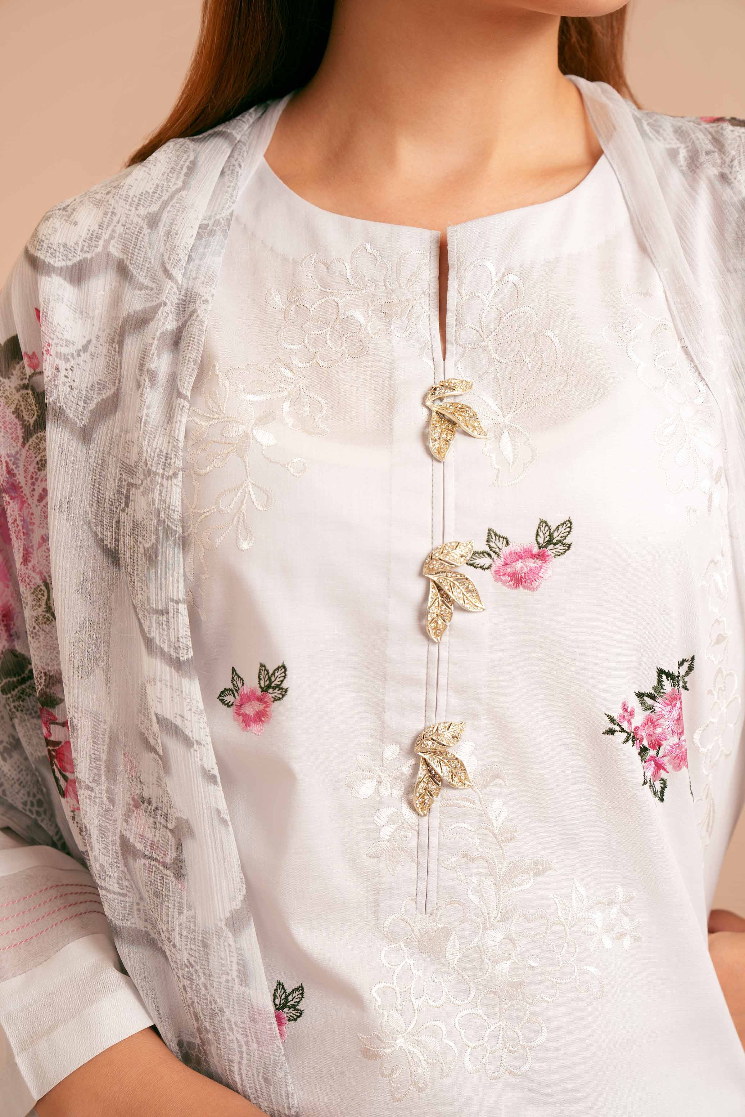 3 Piece - Embroidered Suit - 42401688