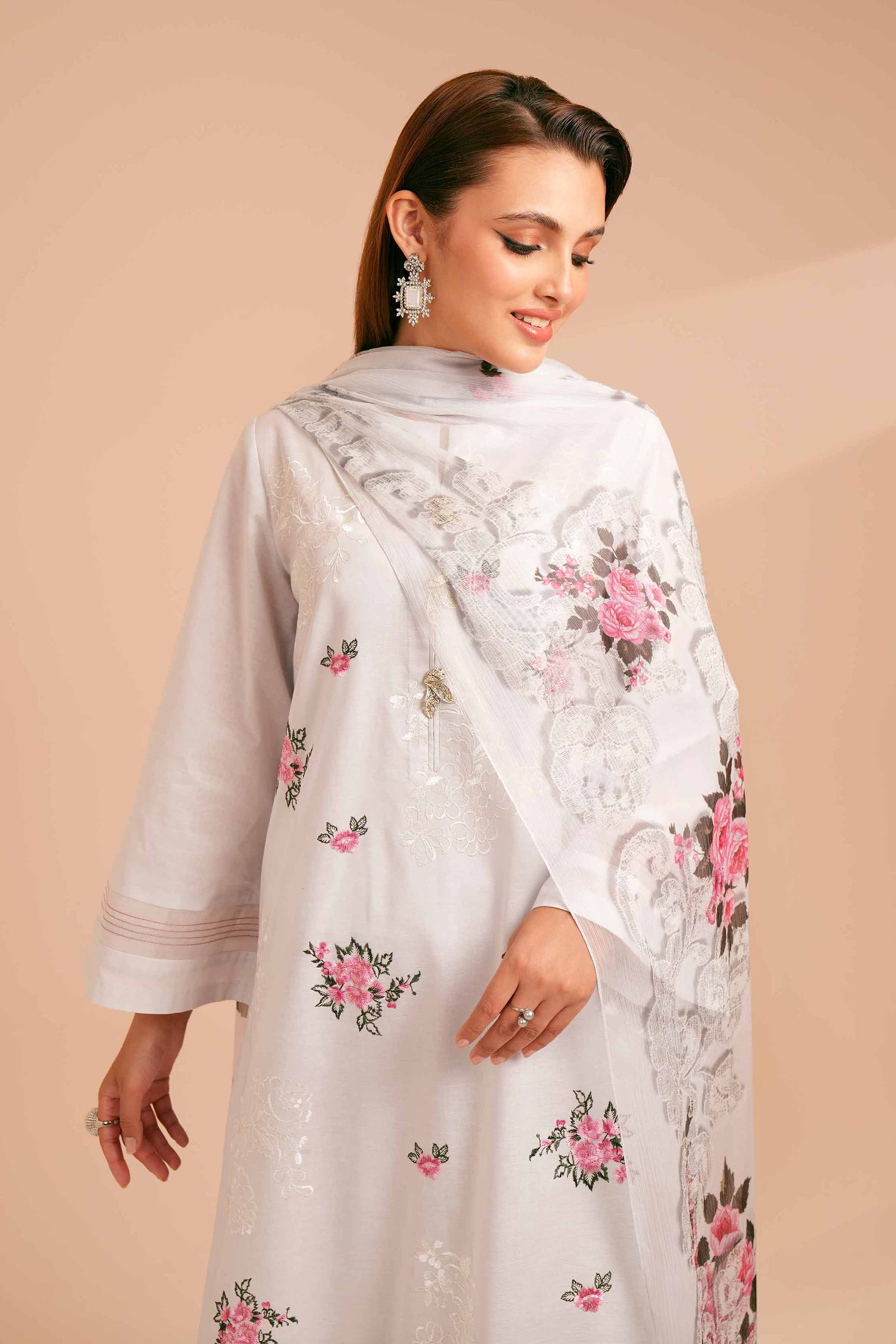 3 Piece - Embroidered Suit - 42401688