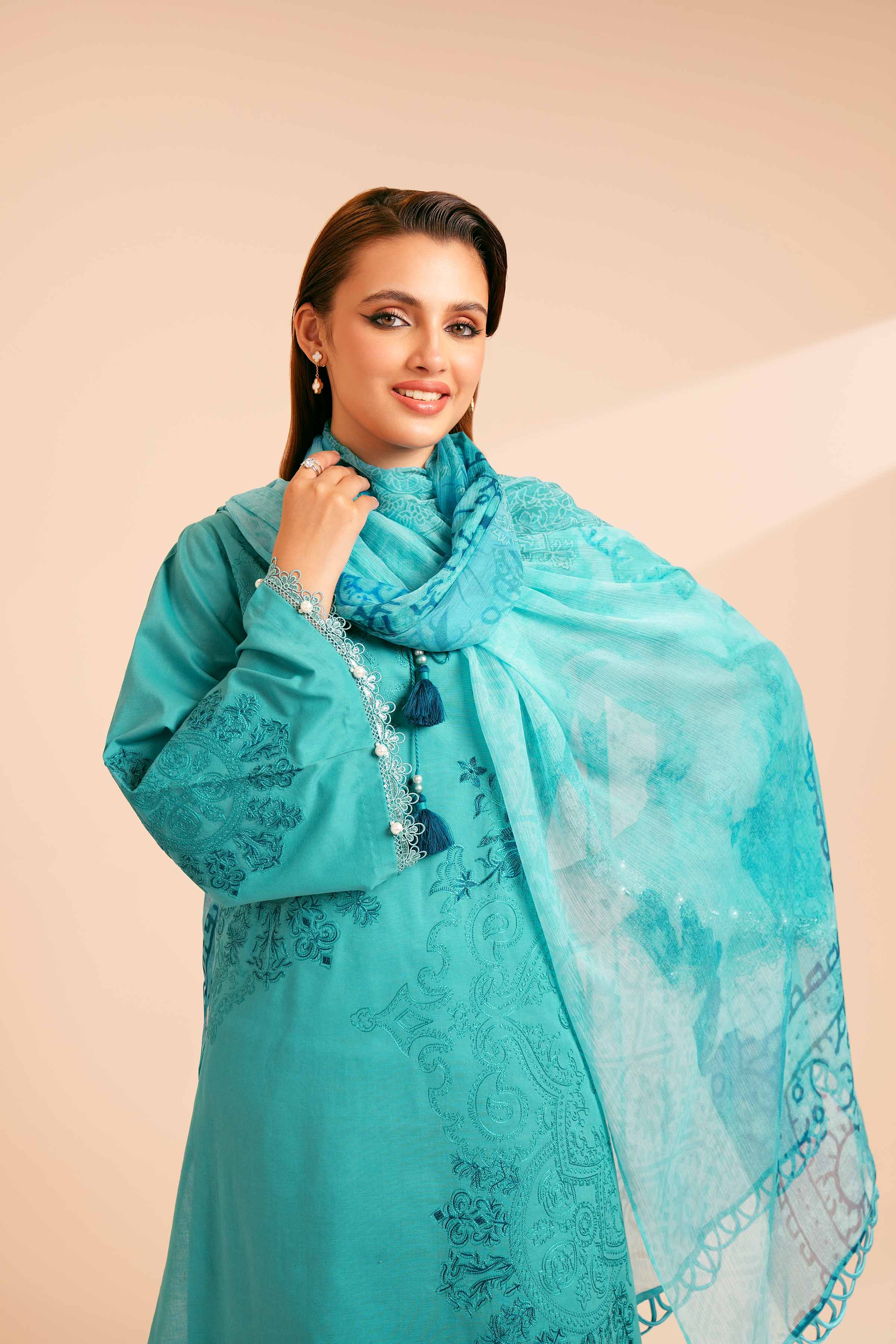 3 Piece - Embroidered Suit - 42401690
