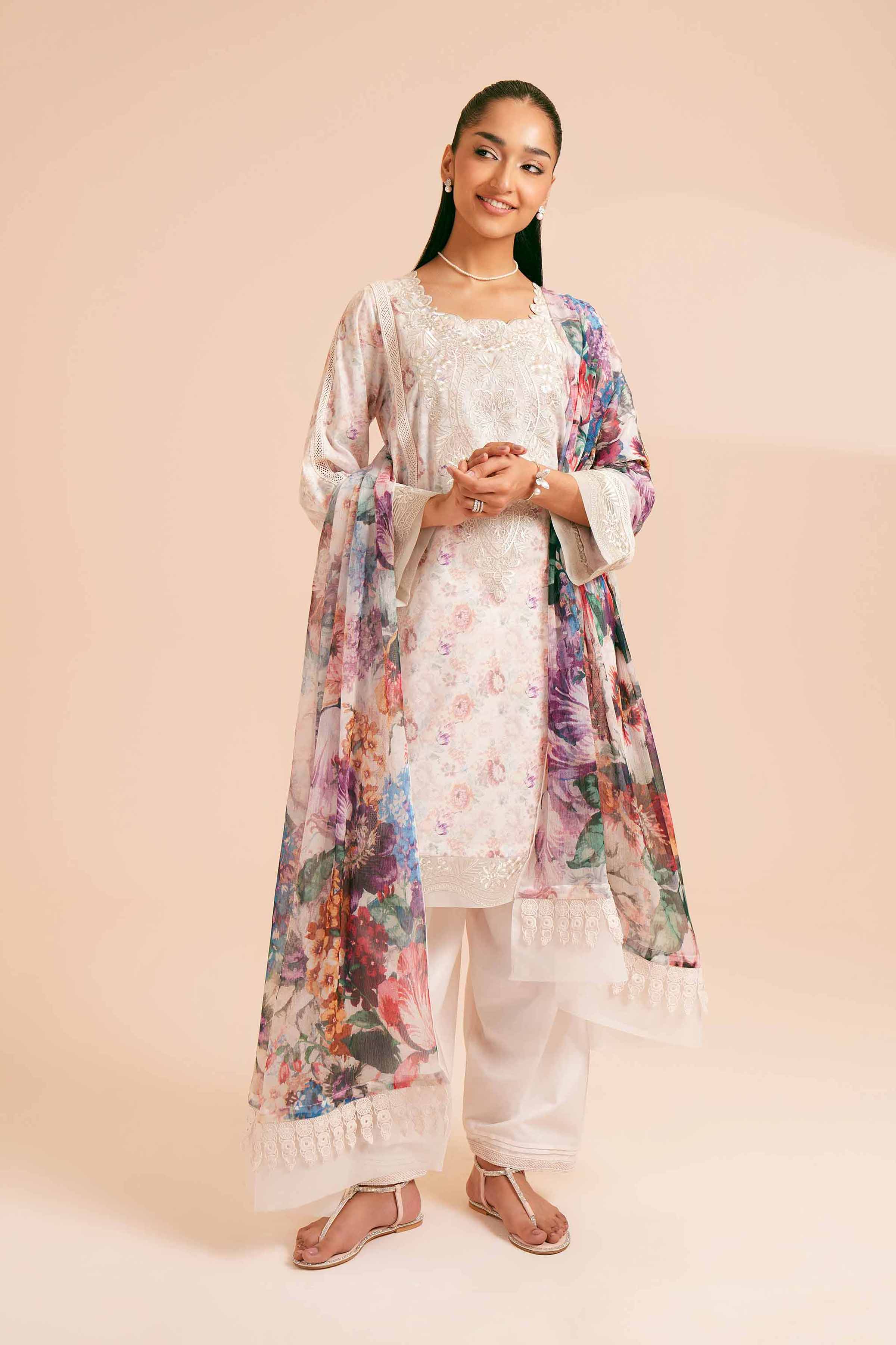 2 Piece - Printed Embroidered Suit - 42401768