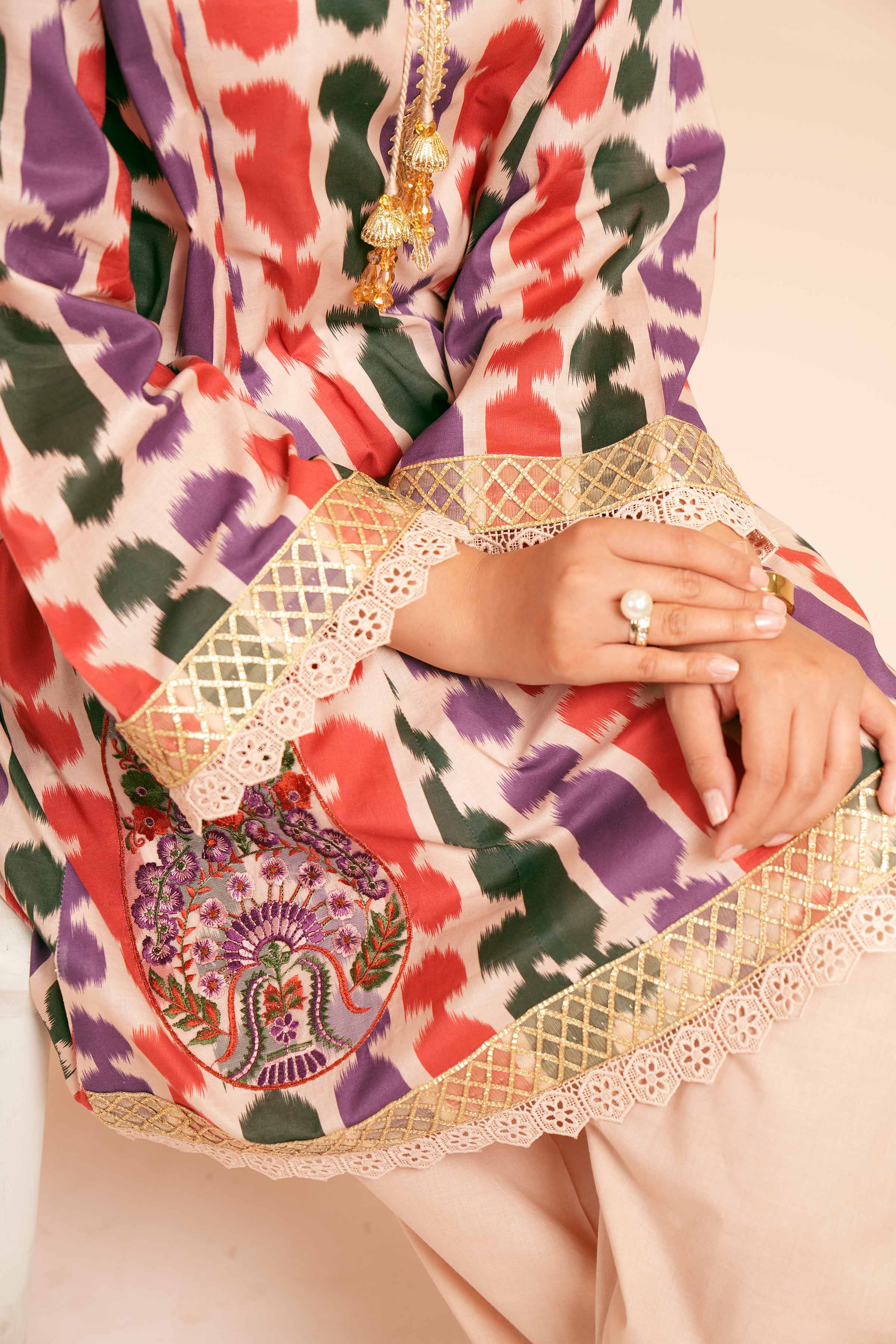 2 Piece - Printed Embroidered Suit - 42401771