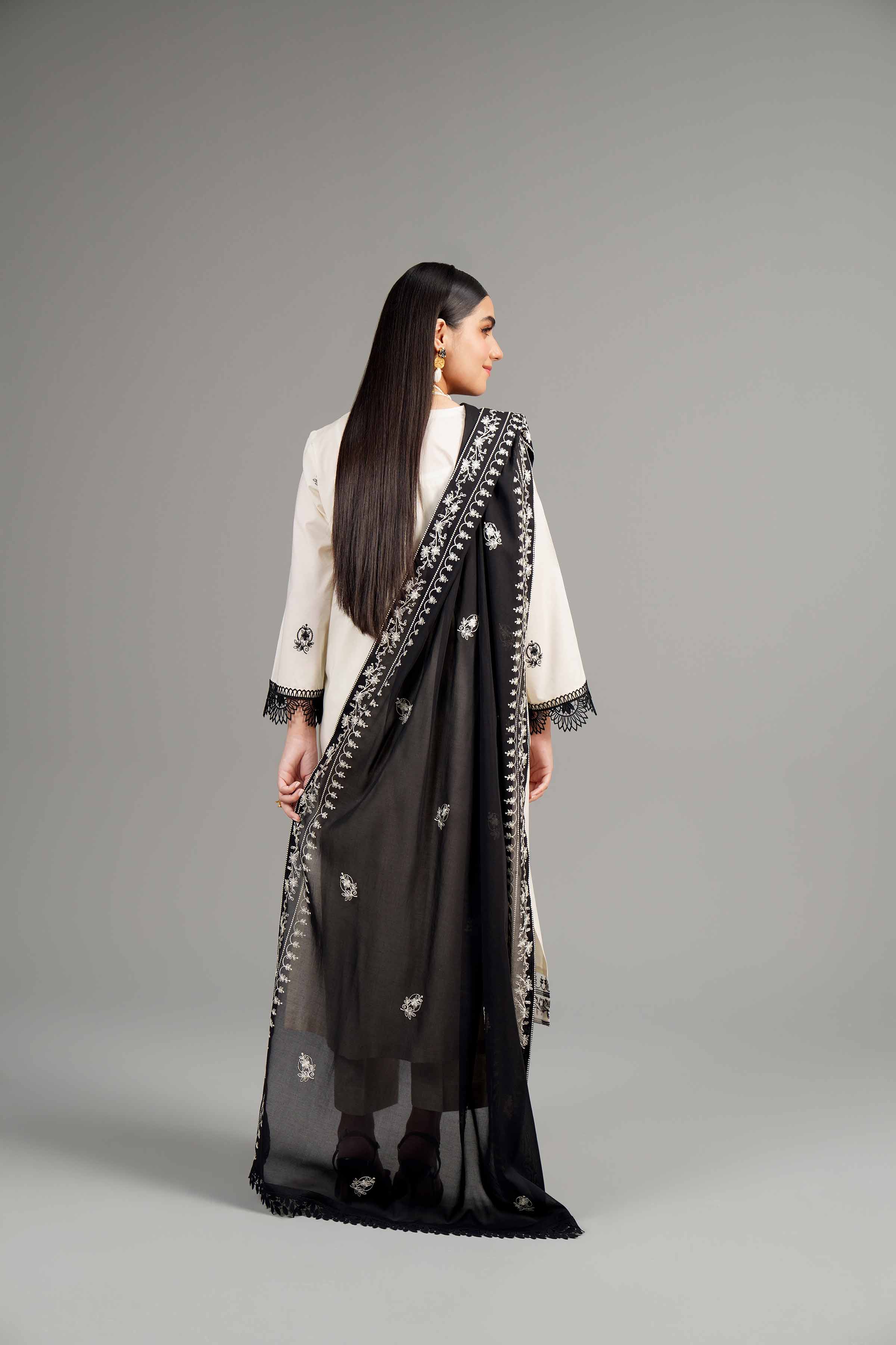 3 Piece - Embroidered Suit - 42401994