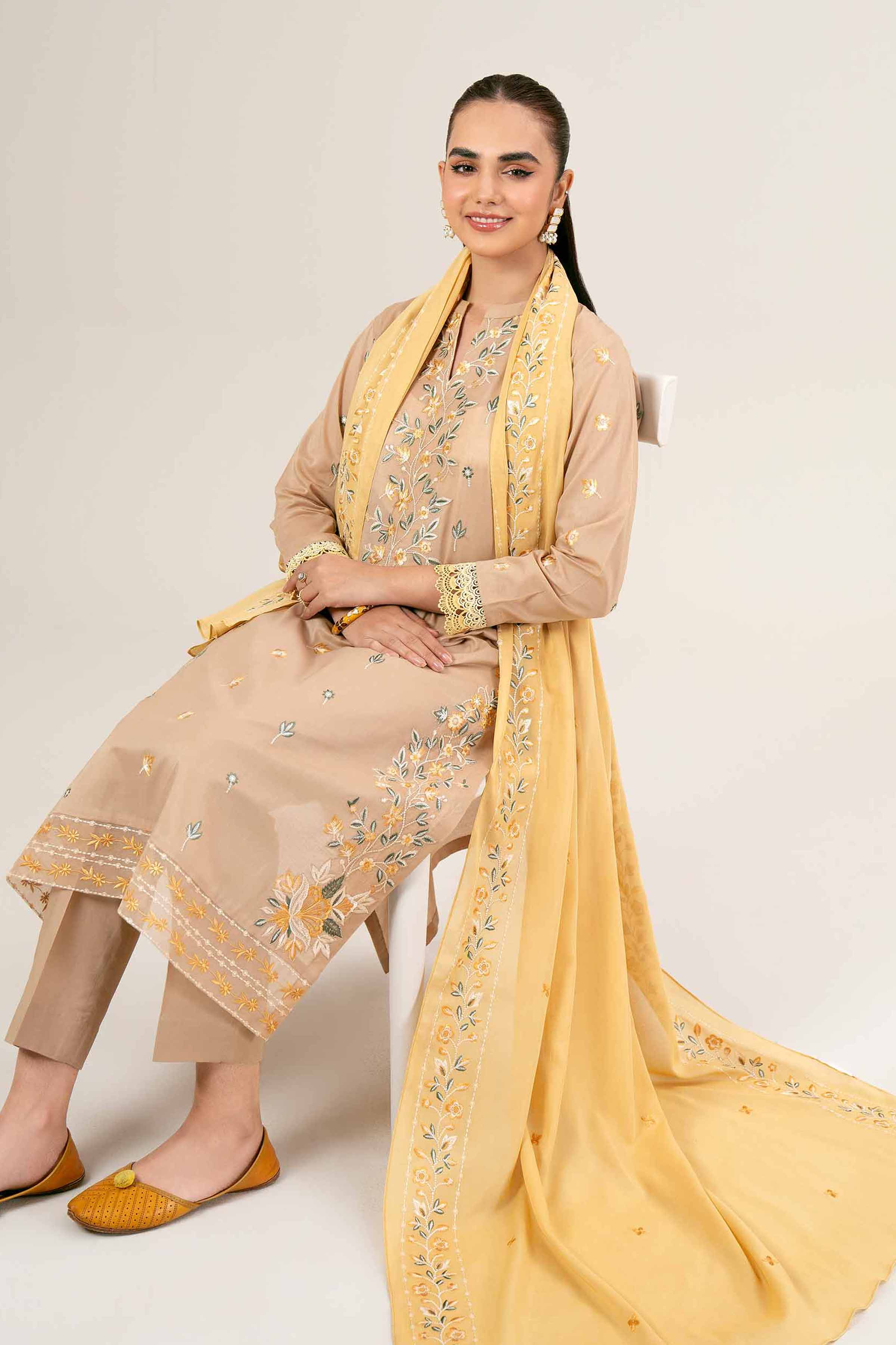 3 Piece - Embroidered Suit - 42401995