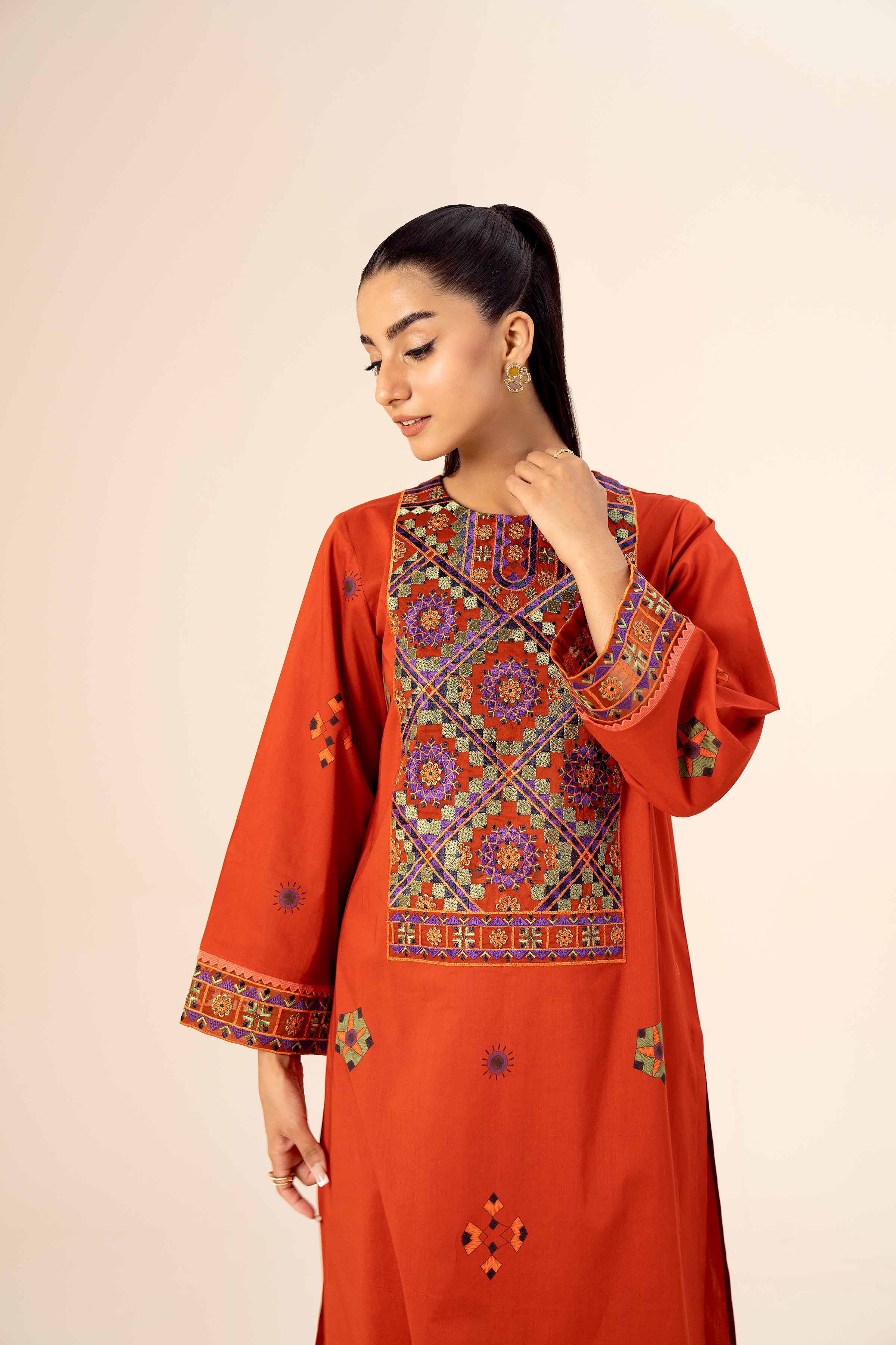 2 Piece - Printed Embroidered Suit - 42402081