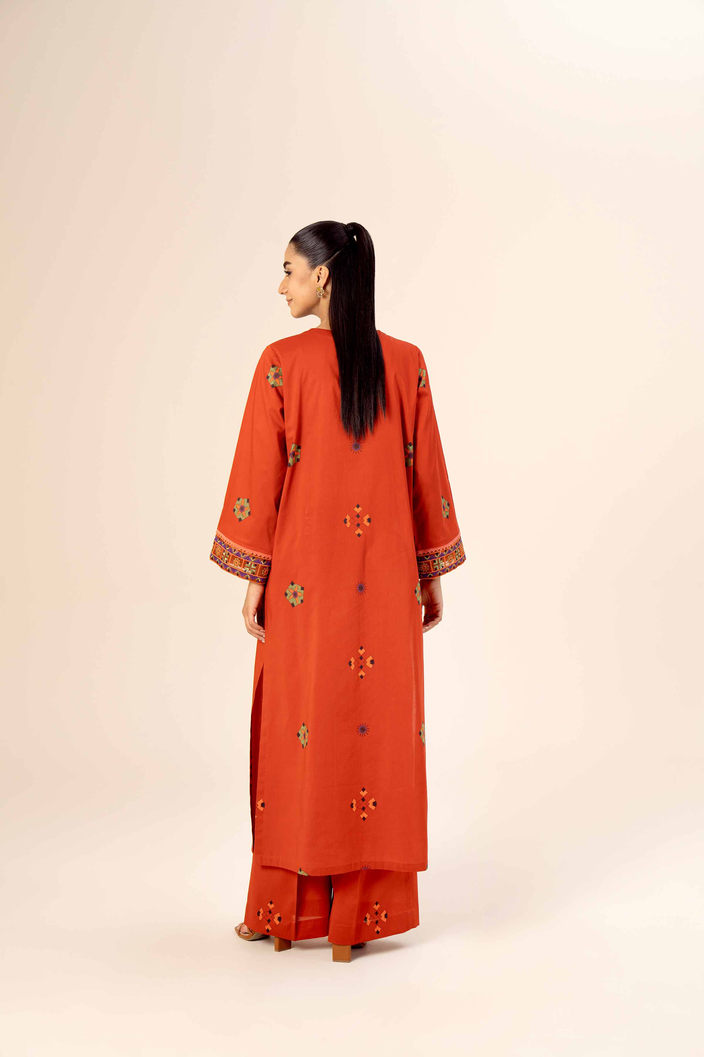 2 Piece - Printed Embroidered Suit - 42402081