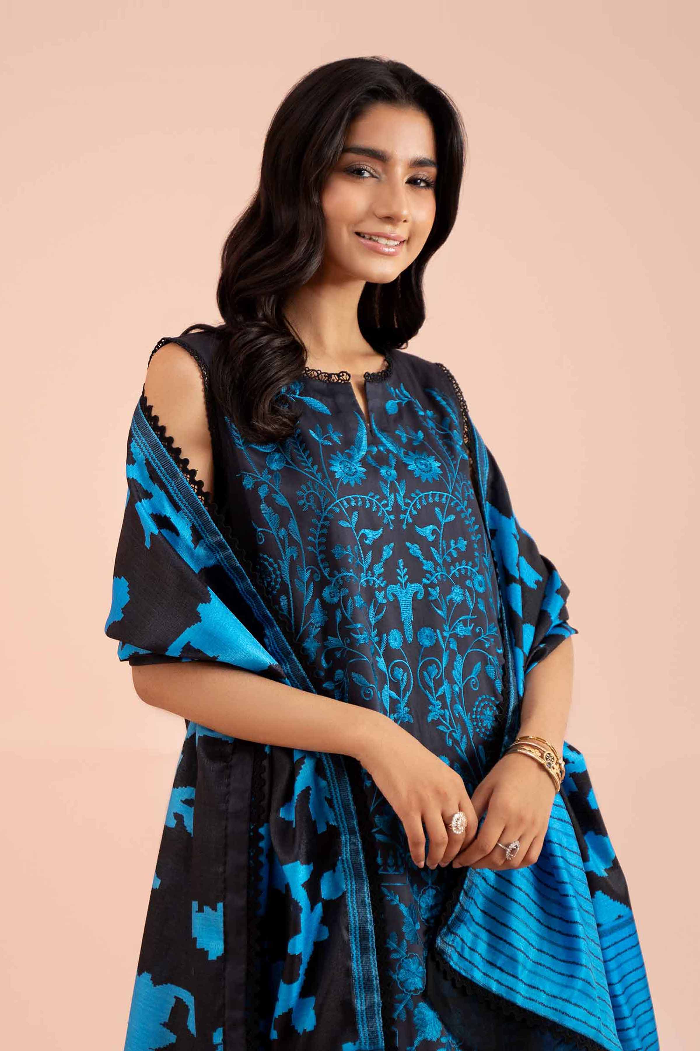 3 Piece - Embroidered Suit - 42402177
