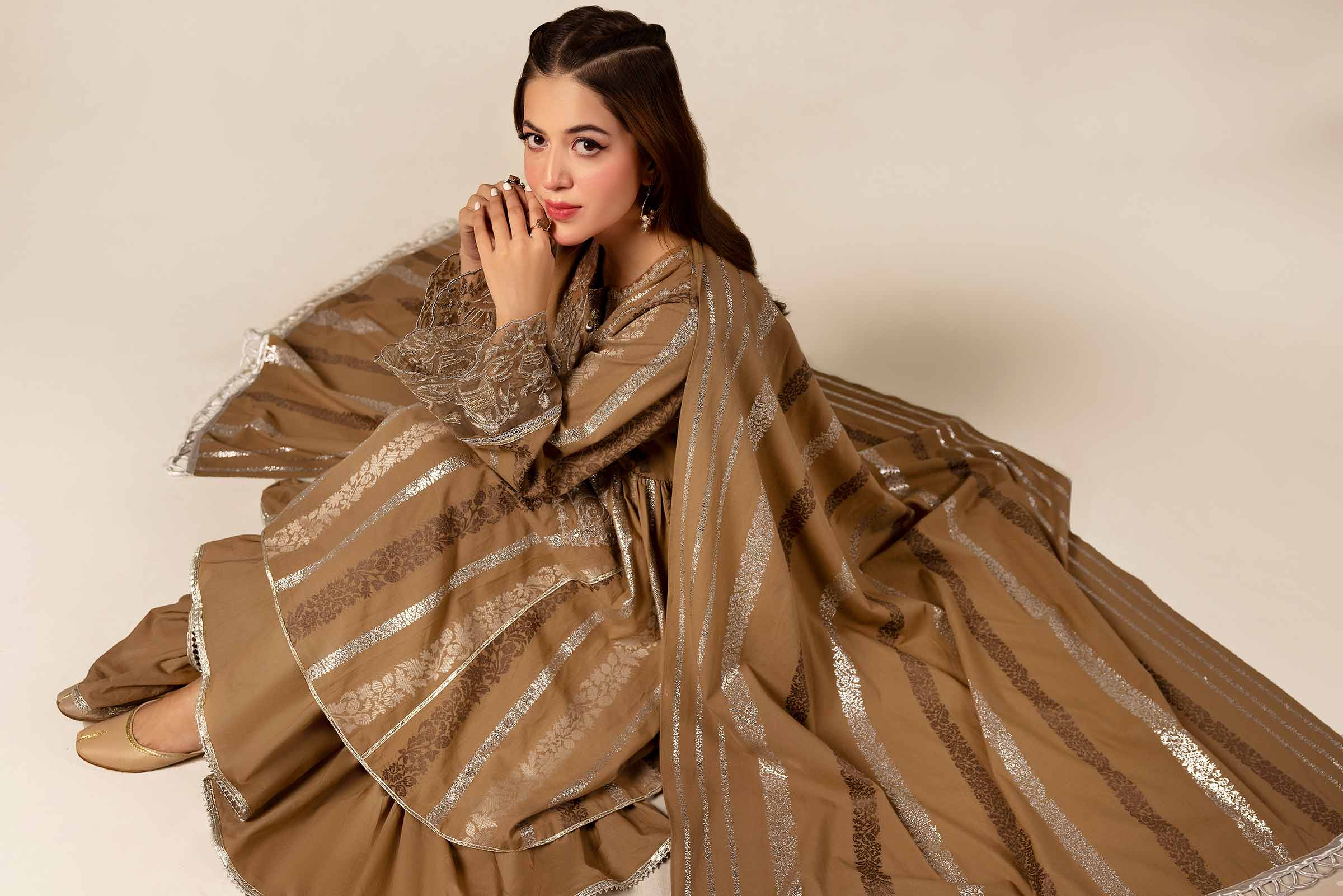 3 Piece - Jacquard Embroidered Suit - 42404376