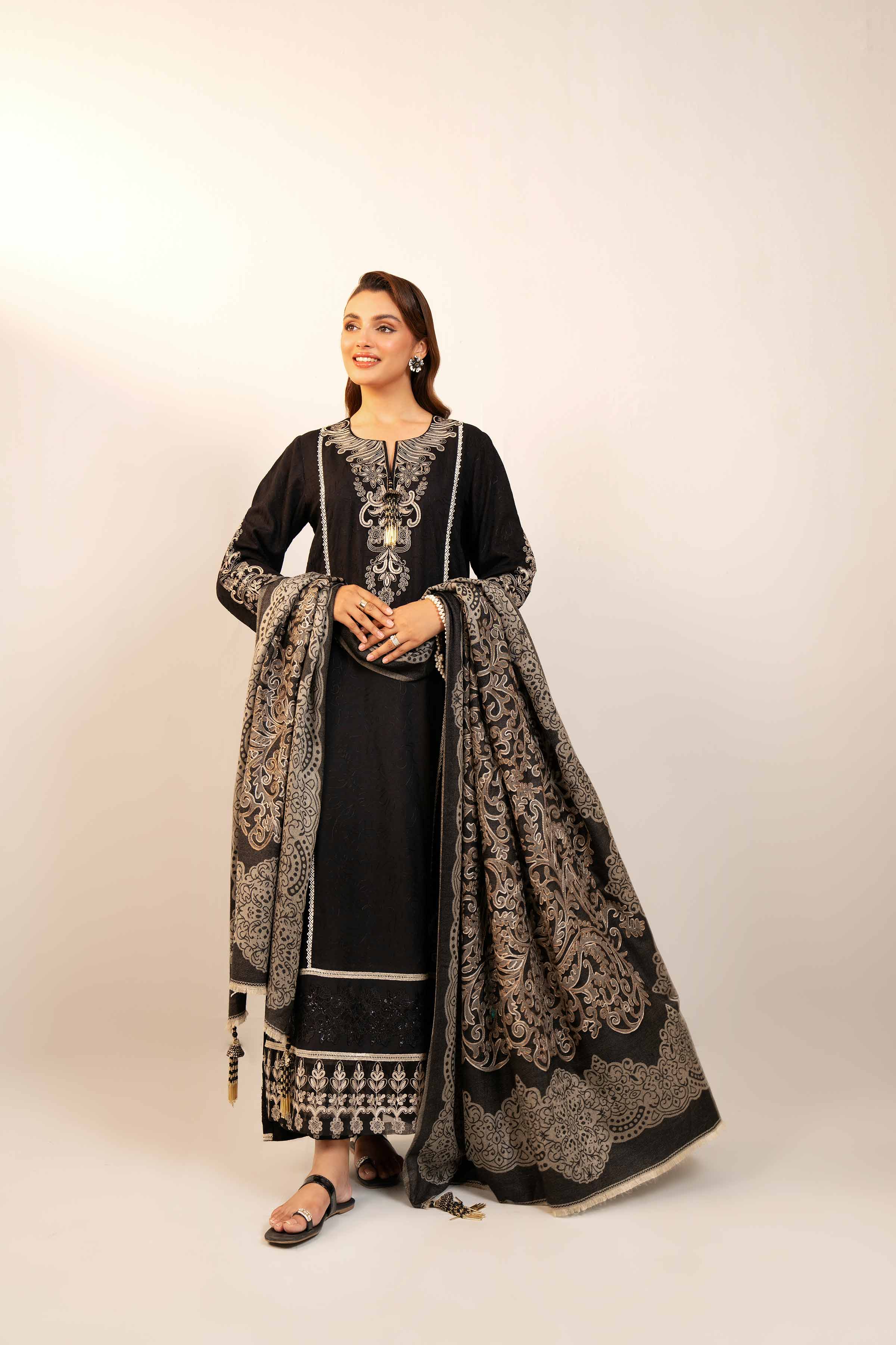 3 Piece - Embroidered Suit - 42404378