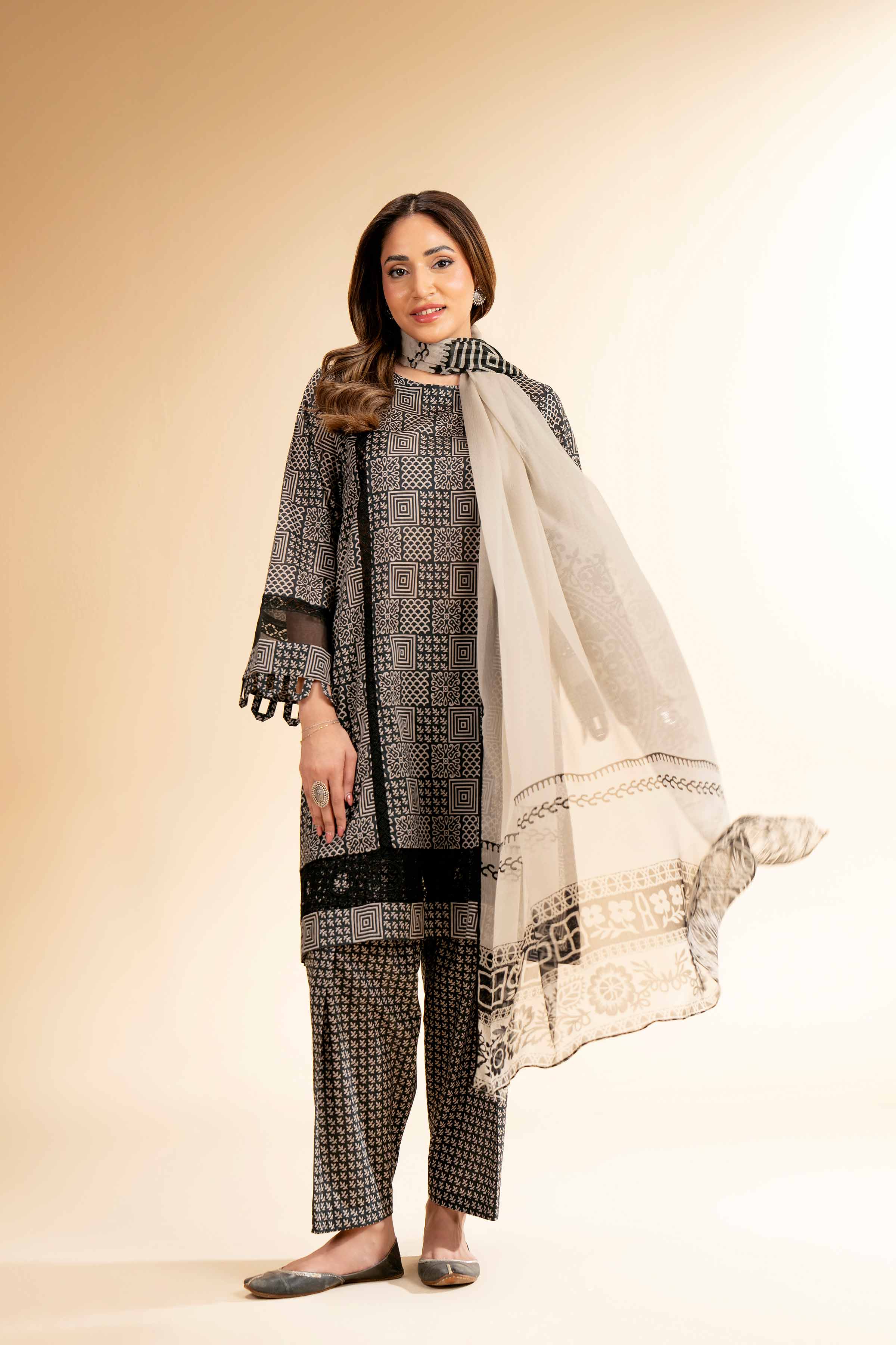 3 Piece - Printed With Laces Suit - 42501334