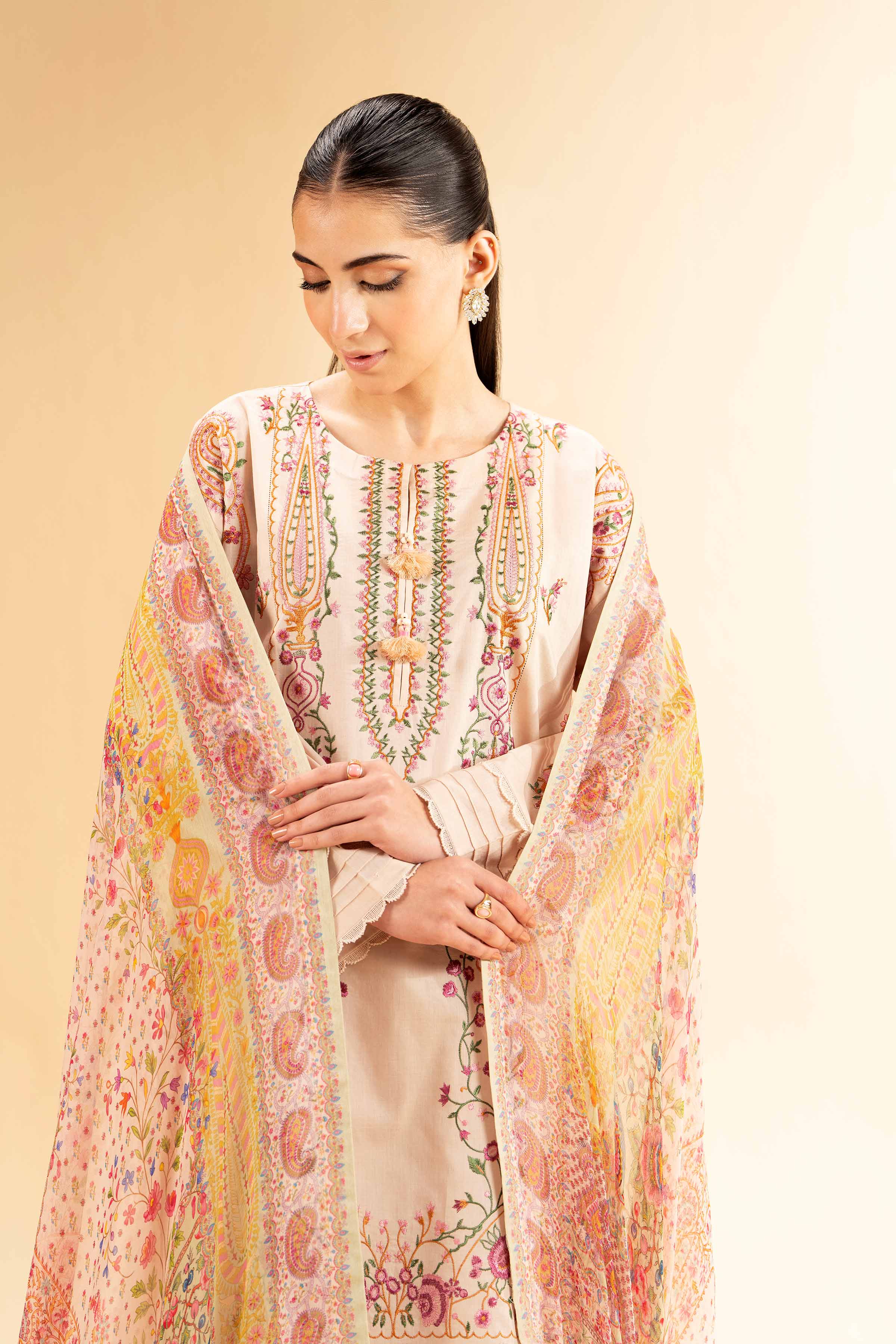 3 Piece - Embroidered Suit - 42501385