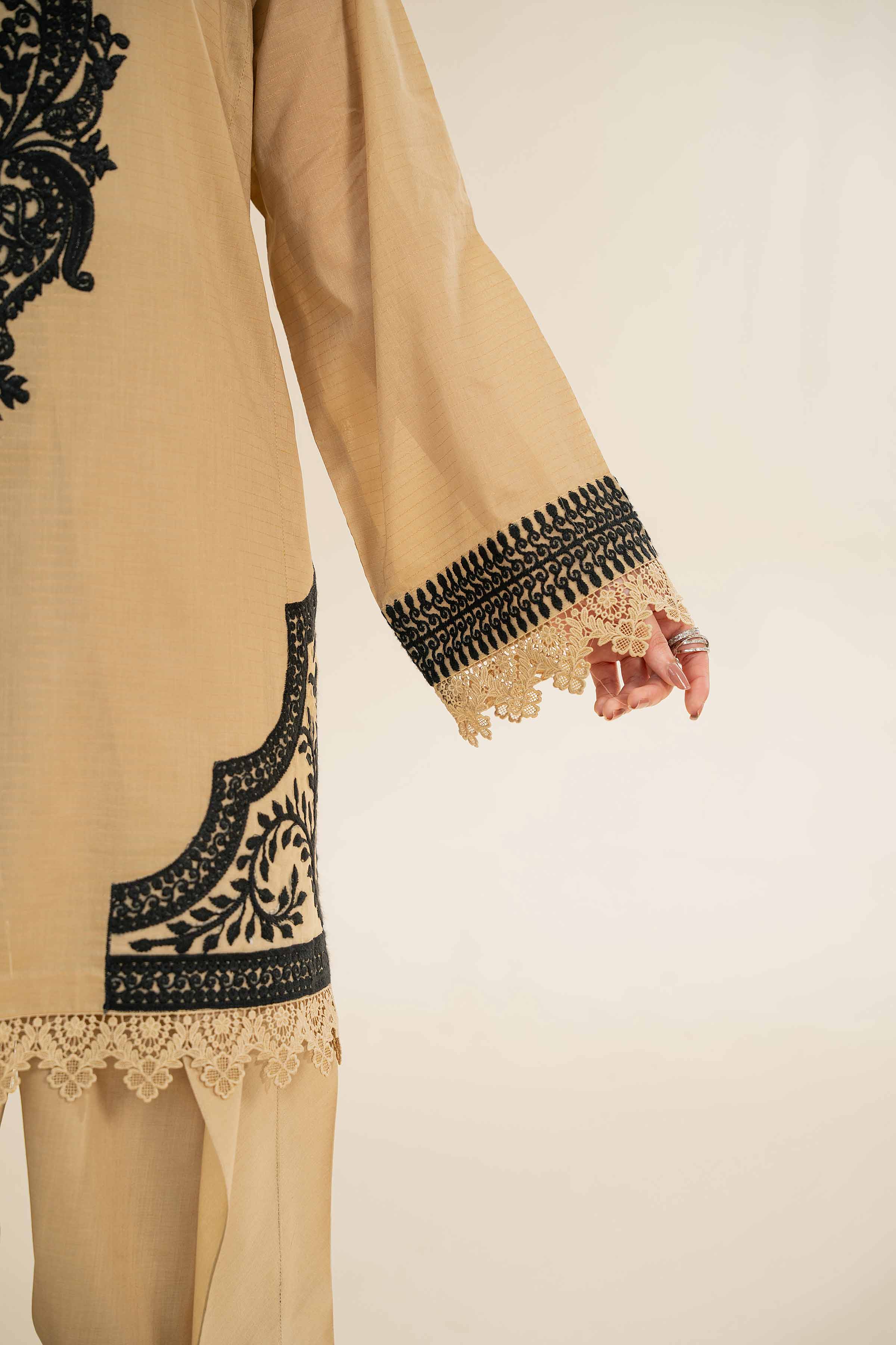3 Piece - Embroidered Suit - 42501440