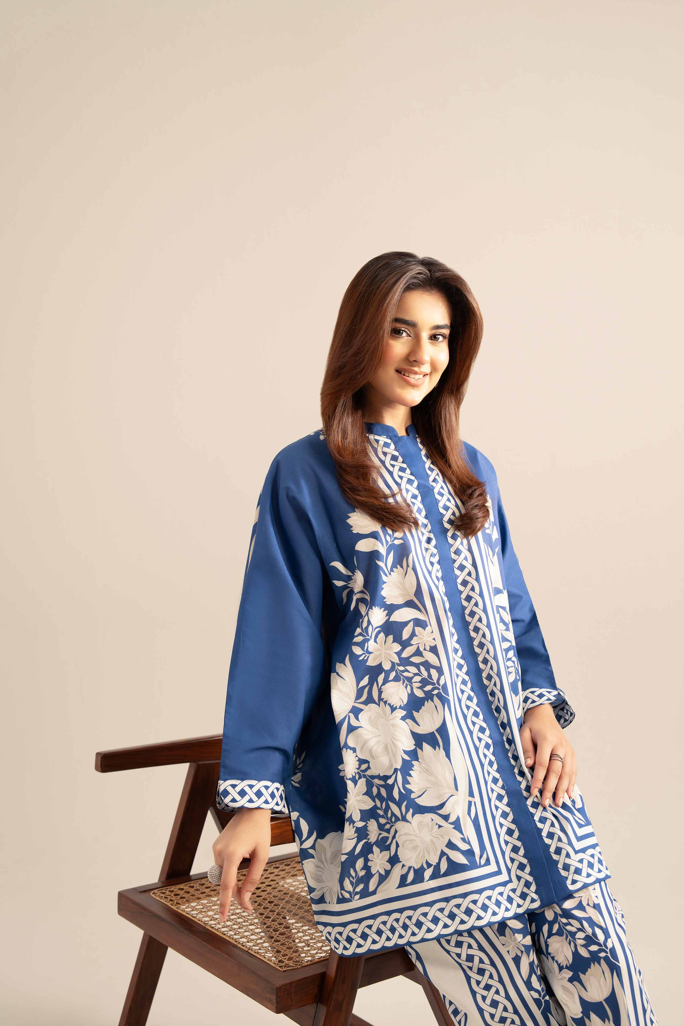 2 Piece - Printed Suit - AS25-60