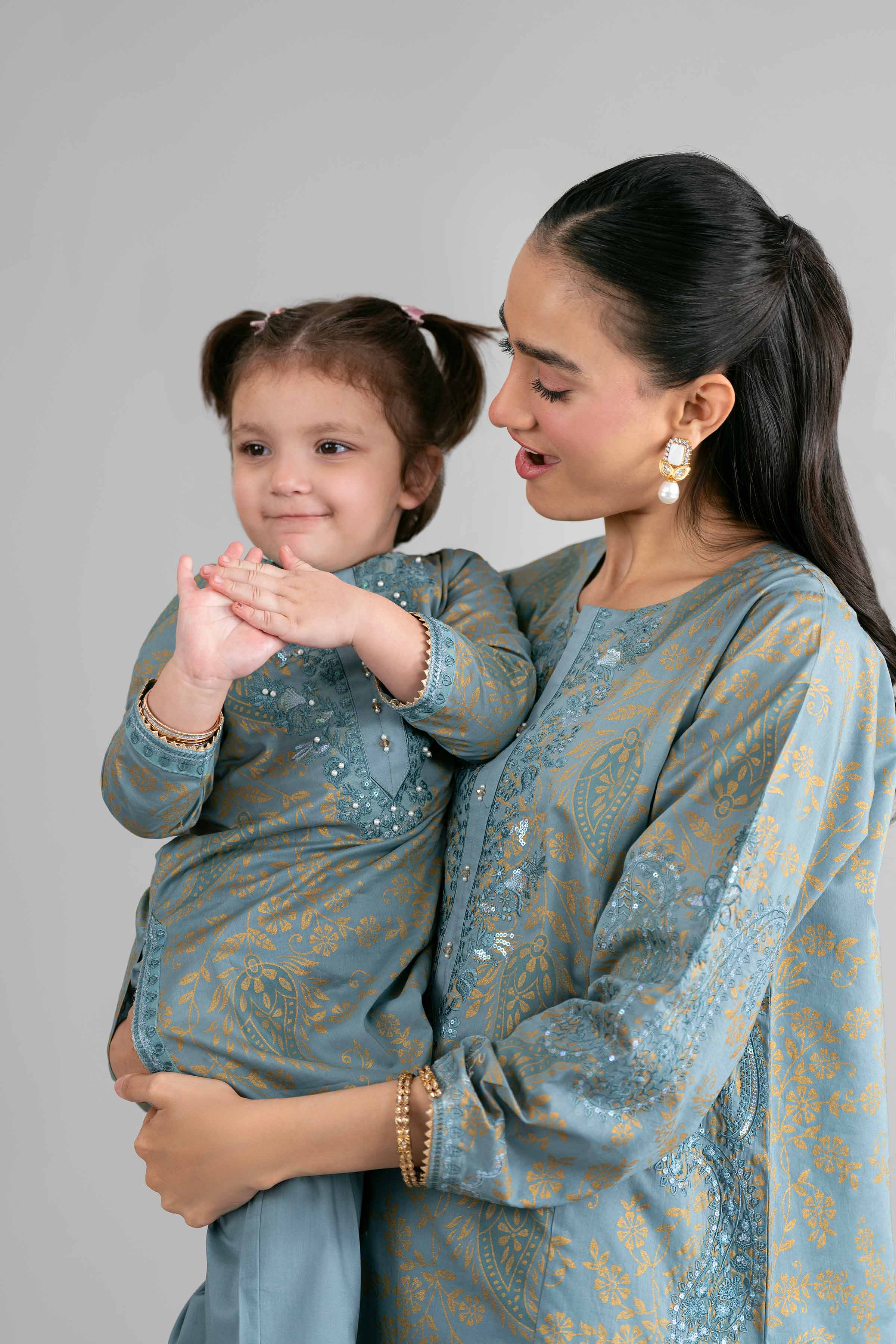 2 Piece - Printed Embroidered Suit - PMD26-05 M