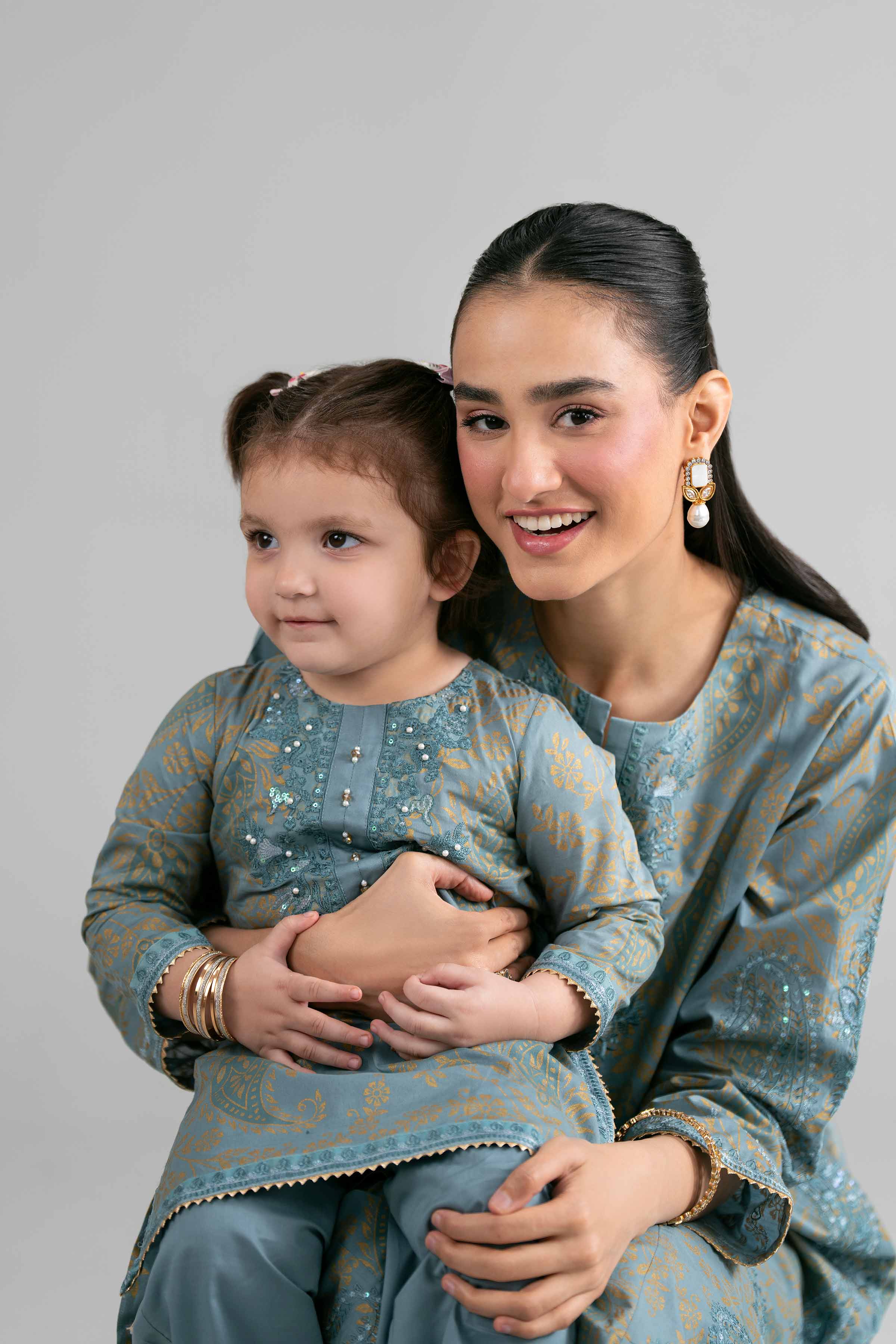 2 Piece - Printed Embroidered Suit - PMD26-05 M