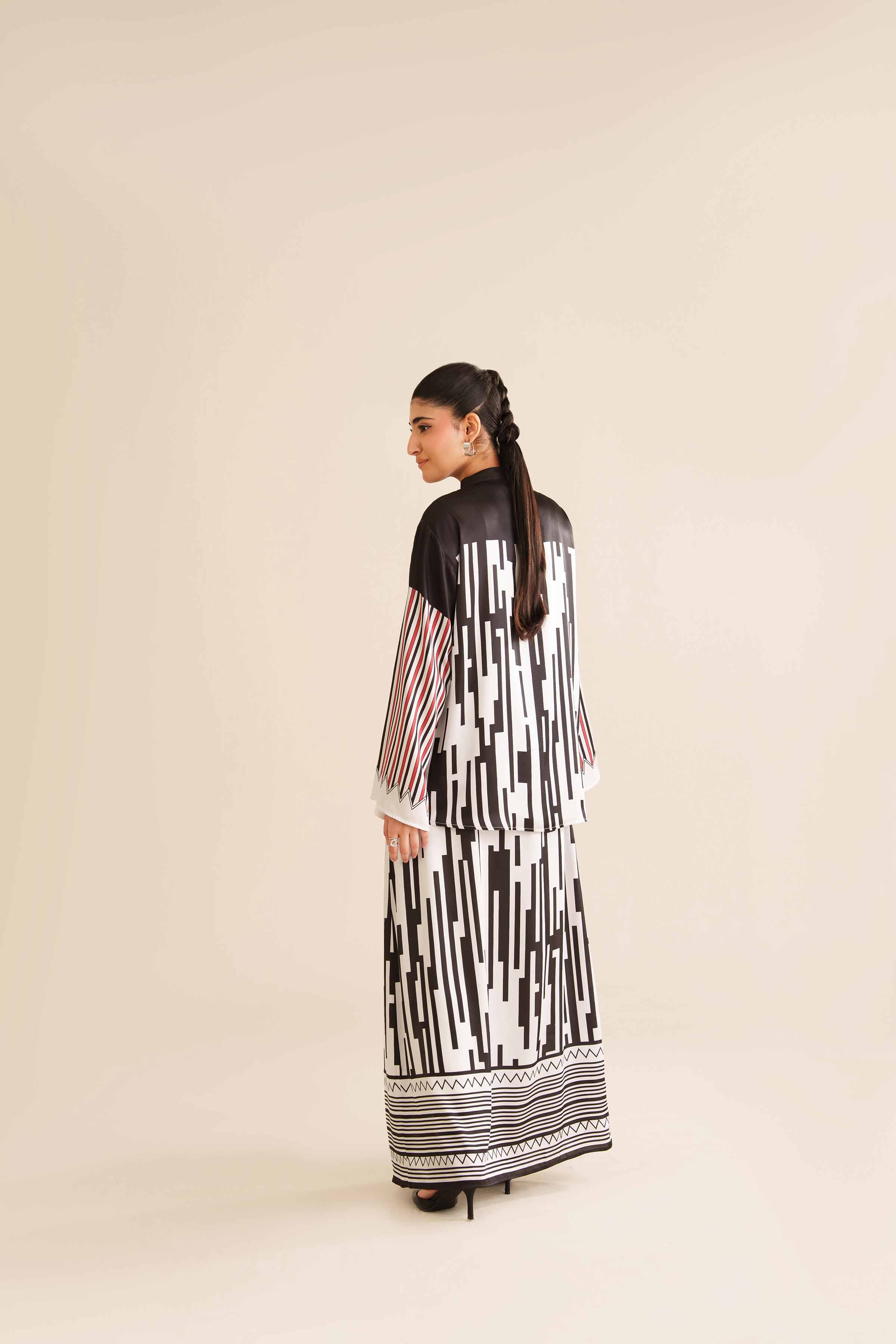 2 Piece - Printed Suit - FW25-26 for Women - Pret Collection | Nishat | Shop Online