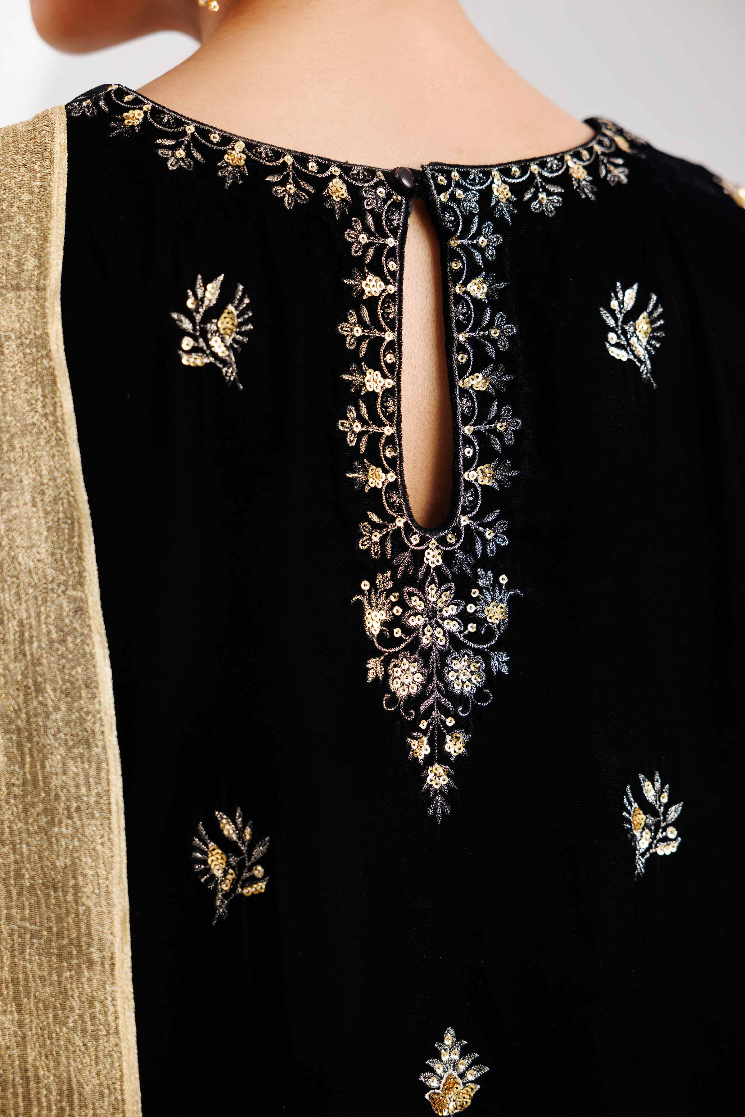 RAWAYAT - KBW25-60 for Women - Boutique Collection | Nishat | Shop Online
