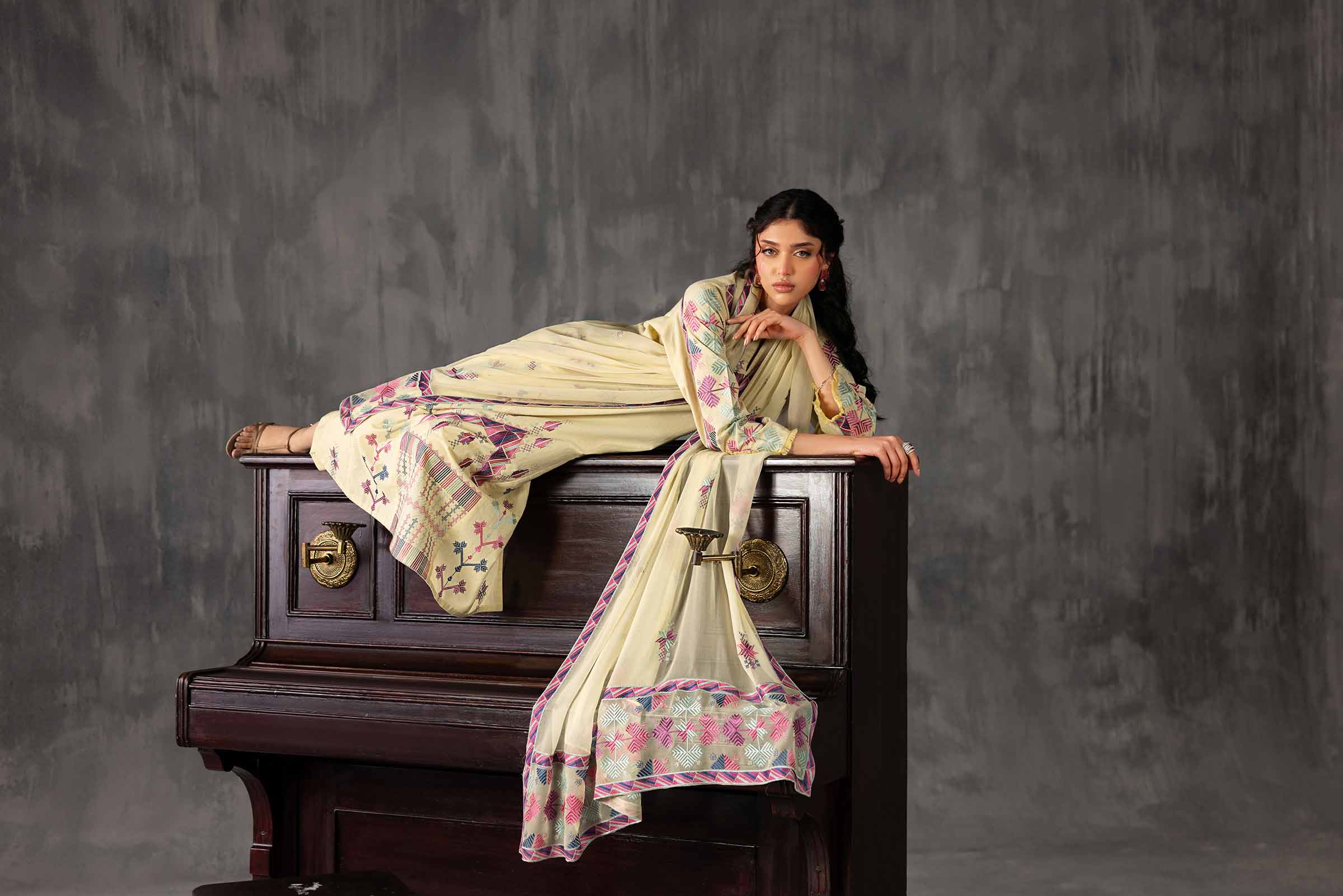 3 Piece - Embroidered Suit - KFE26-94