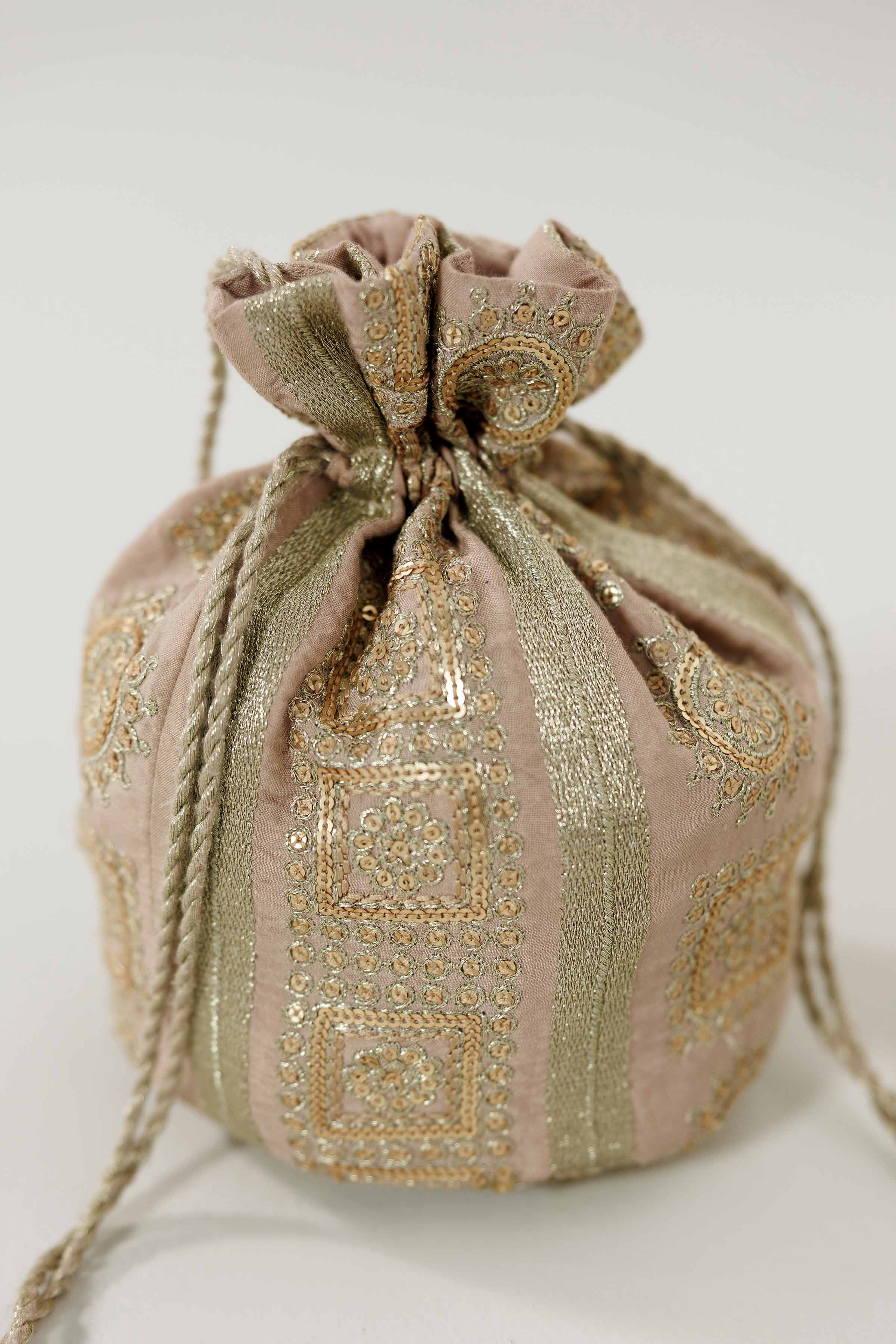 Embroidered Pouch - KFW25-152 for Women - Pret Collection | Nishat | Shop Online