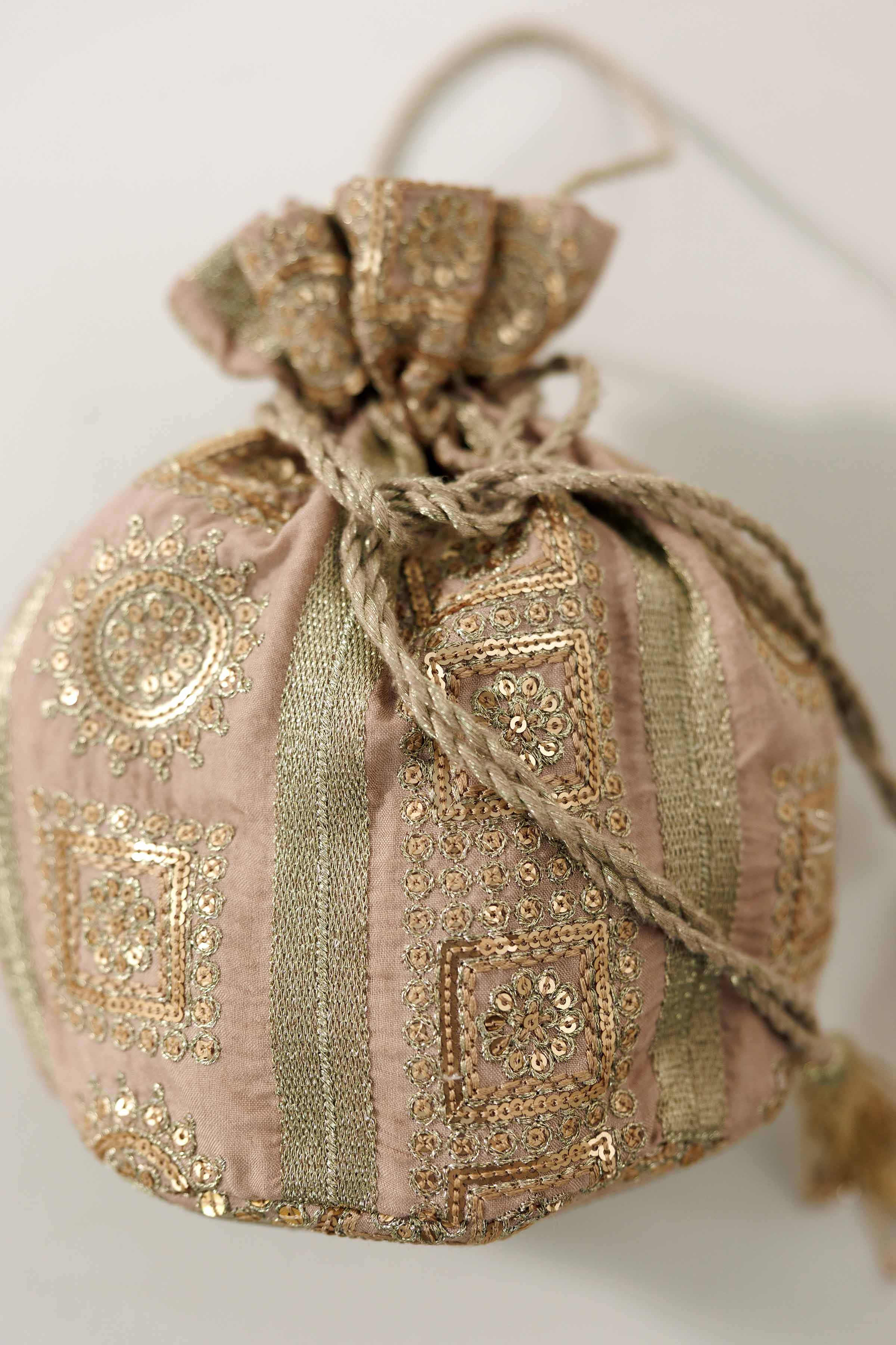 Embroidered Pouch - KFW25-152 for Women - Pret Collection | Nishat | Shop Online