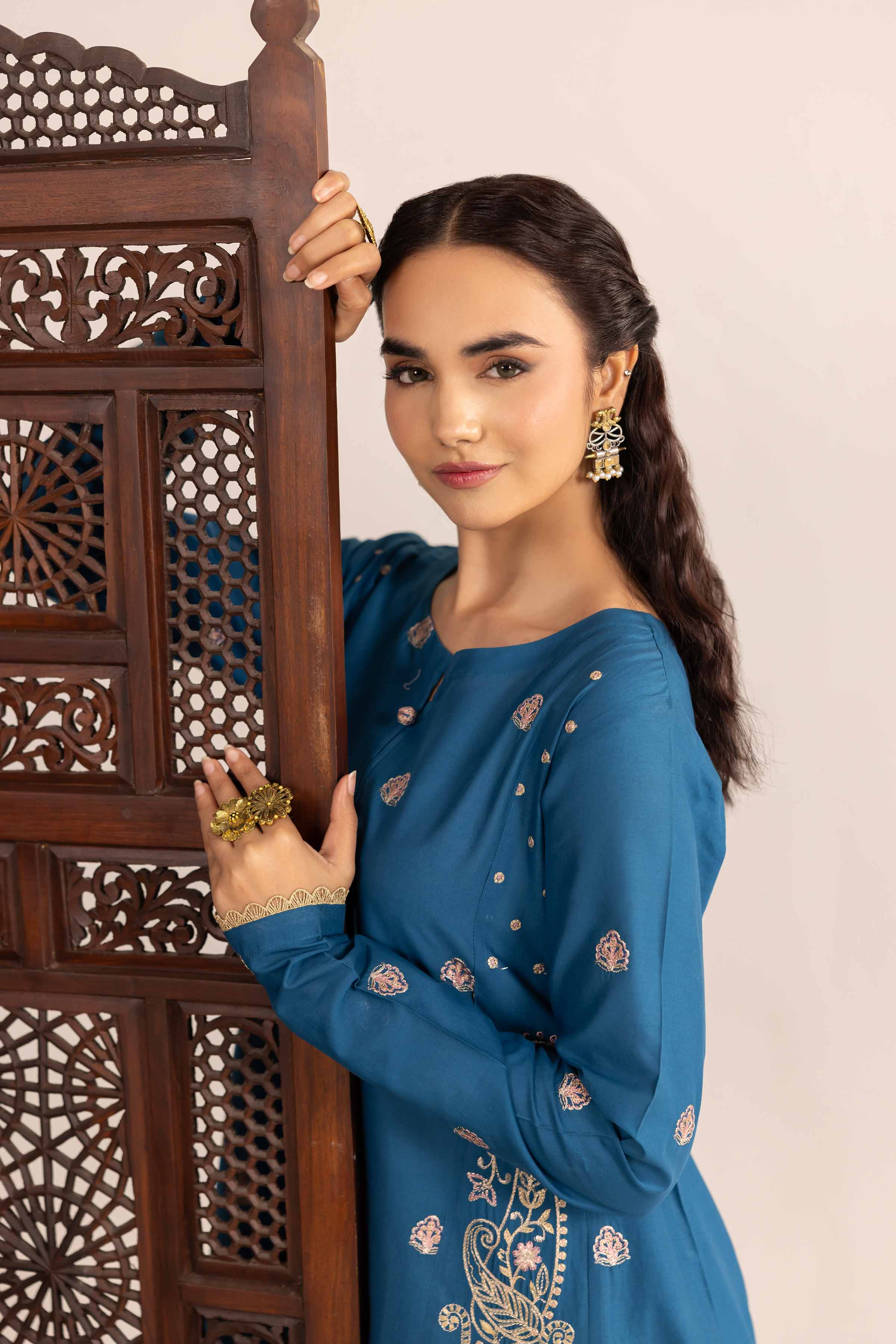 2 Piece - Embroidered Suit - PE25-144