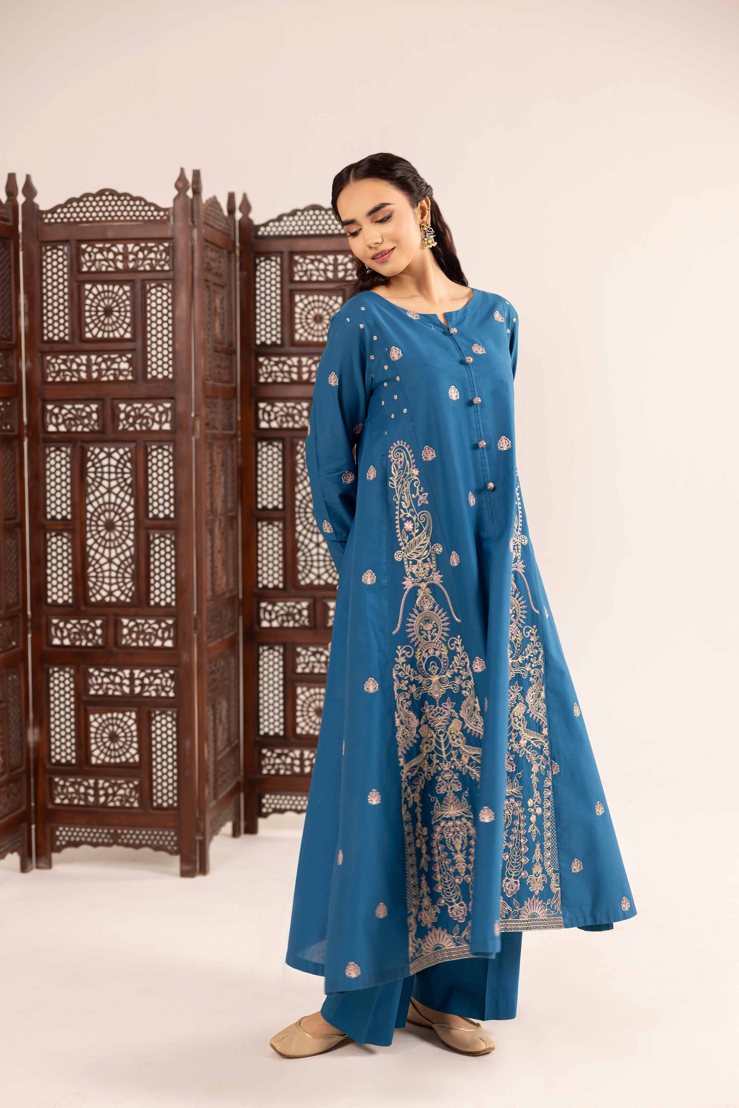 2 Piece - Embroidered Suit - PE25-144