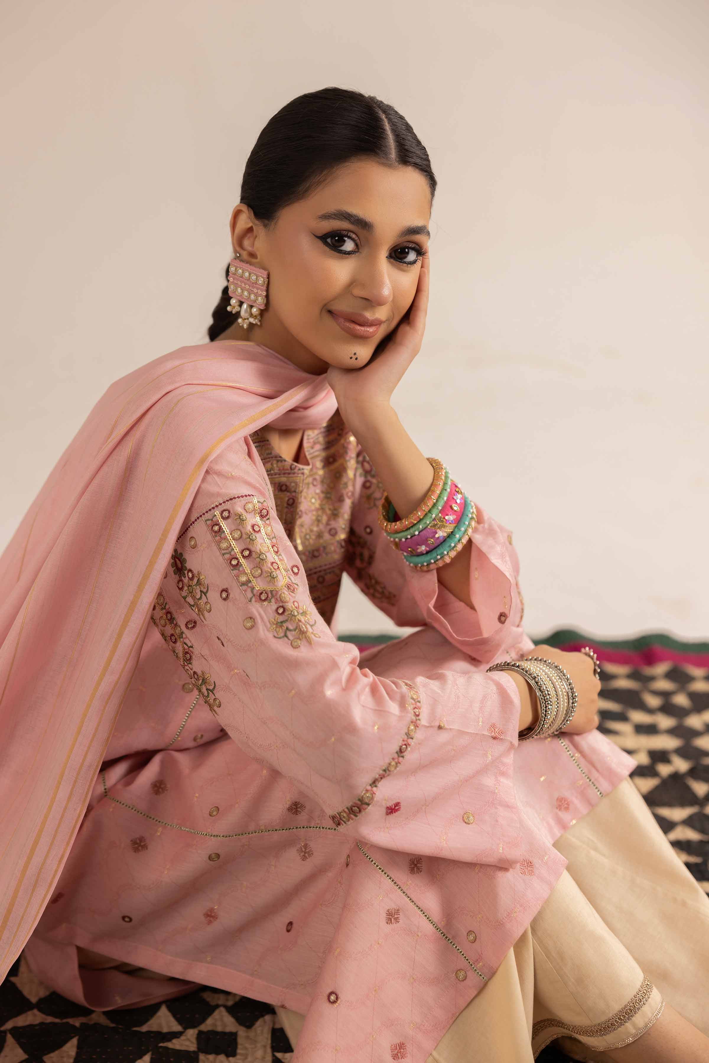 2 Piece - Embroidered Suit - PE25-157