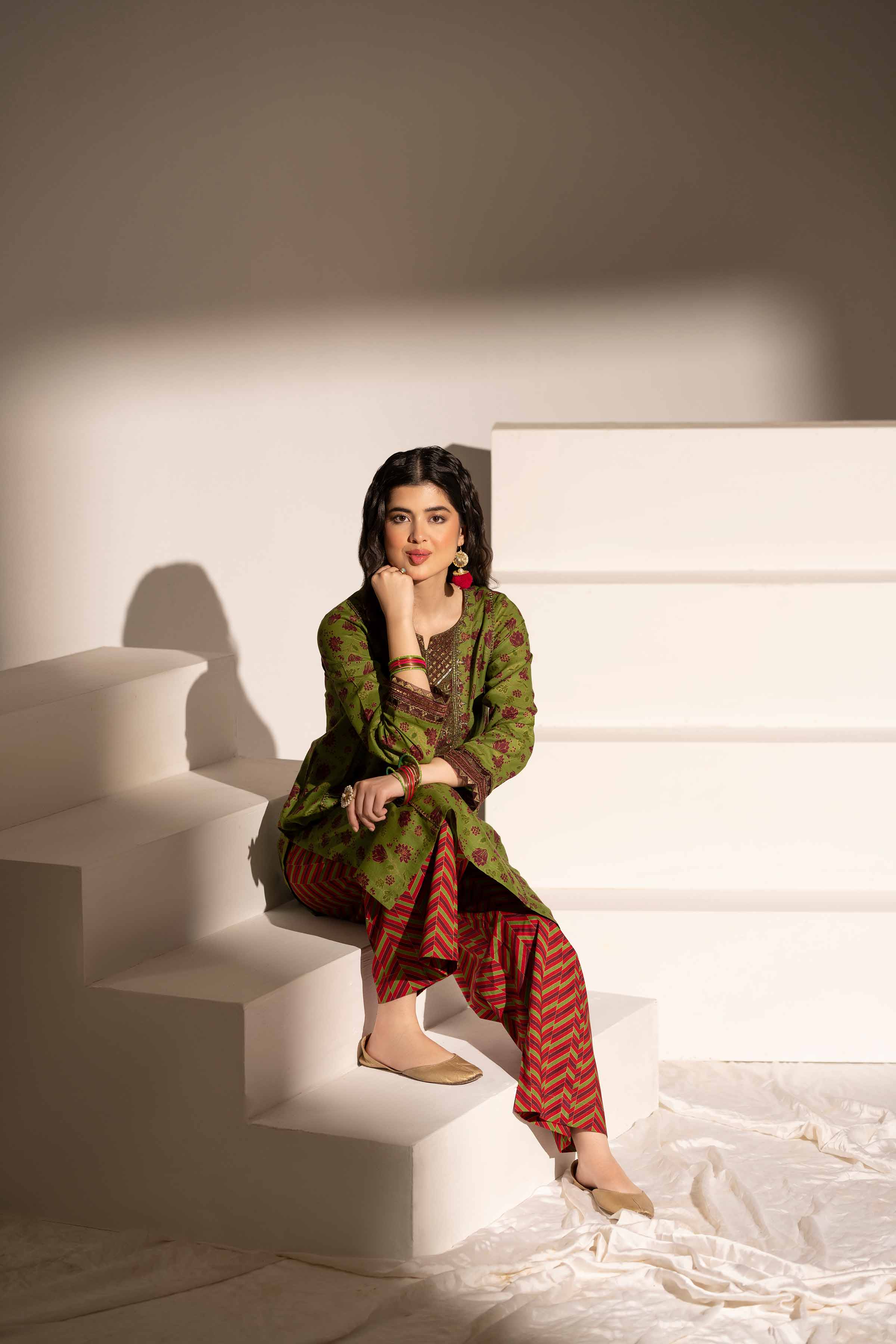 2 Piece - Printed Embroidered Suit - PE25-189