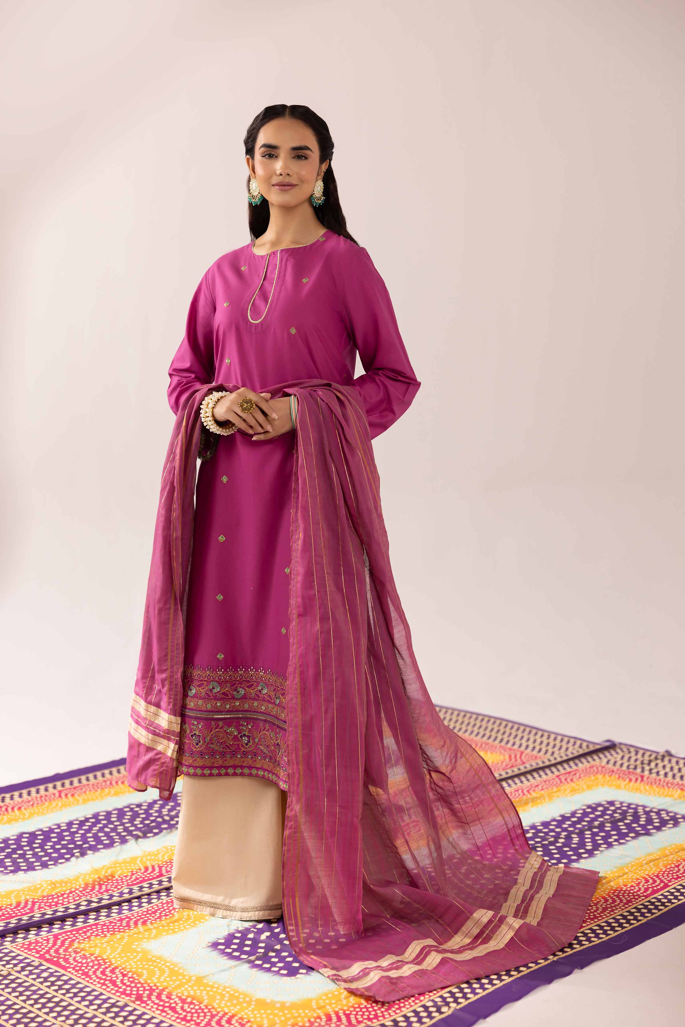 2 Piece - Embroidered Suit - PE25-253