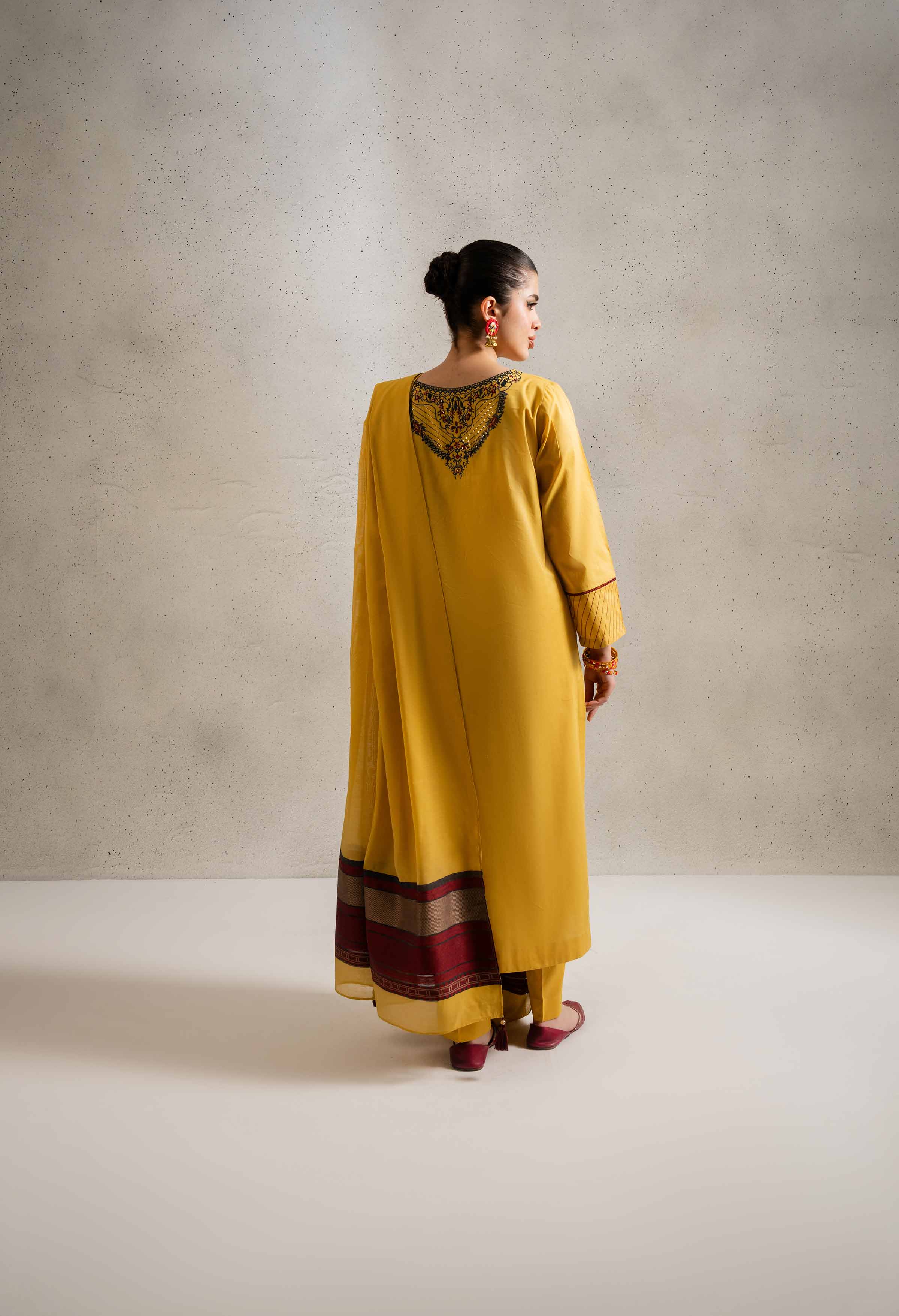 3 Piece - Embroidered Suit - PE25-318