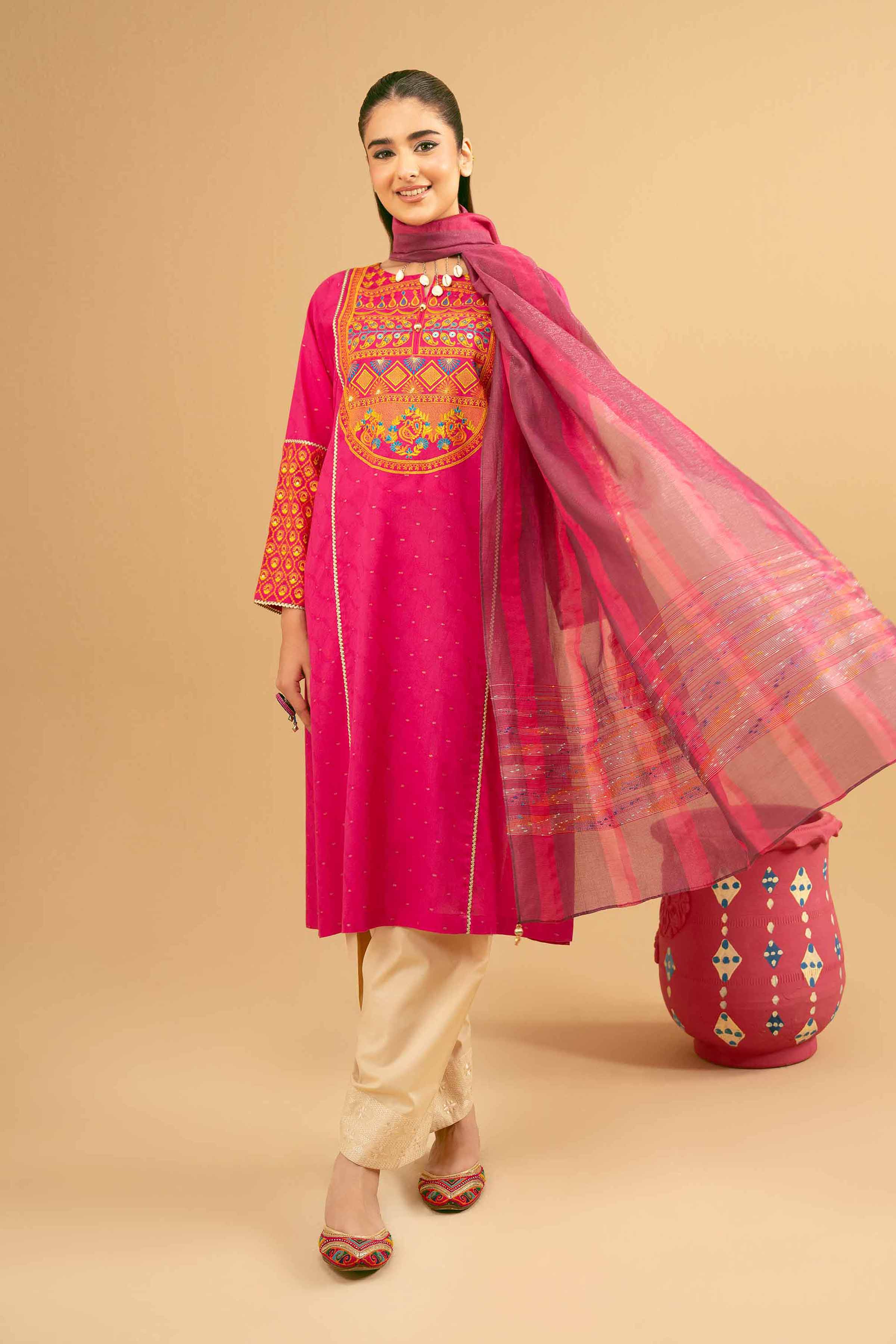 2 Piece - Embroidered Suit - PE25-361