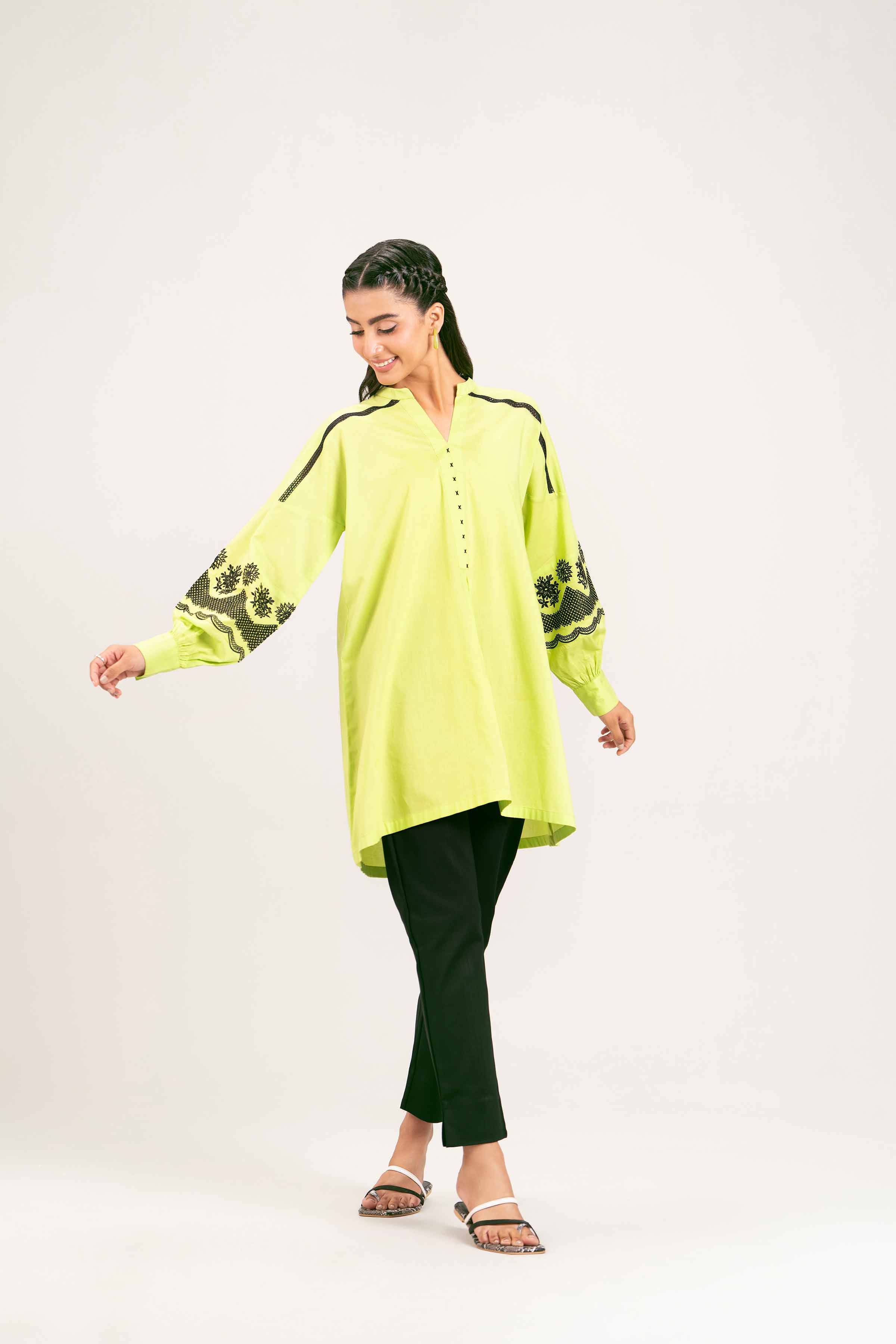 Embroidered Tunic - PE25-39