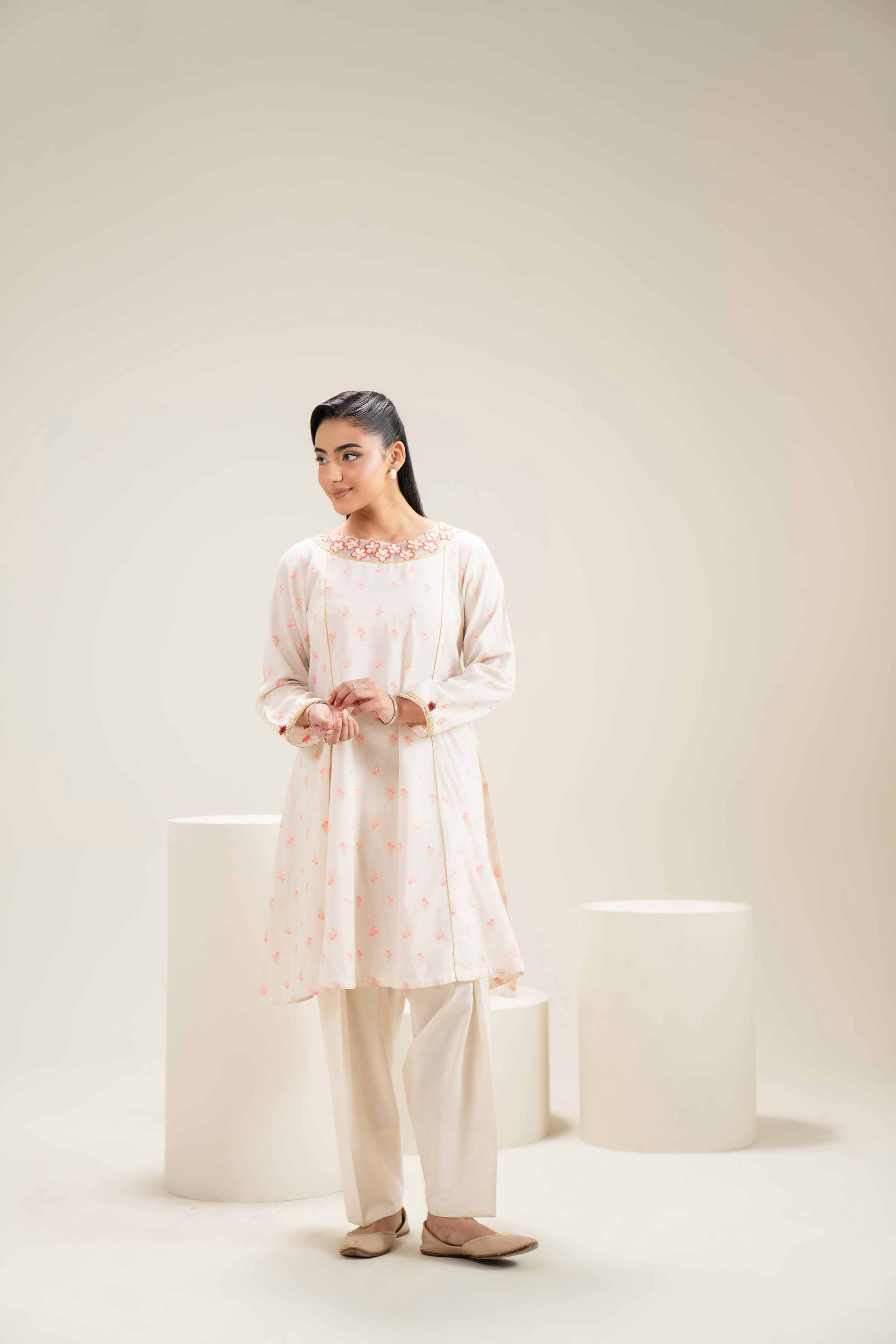 2 Piece - Embroidered Suit - PE25-44