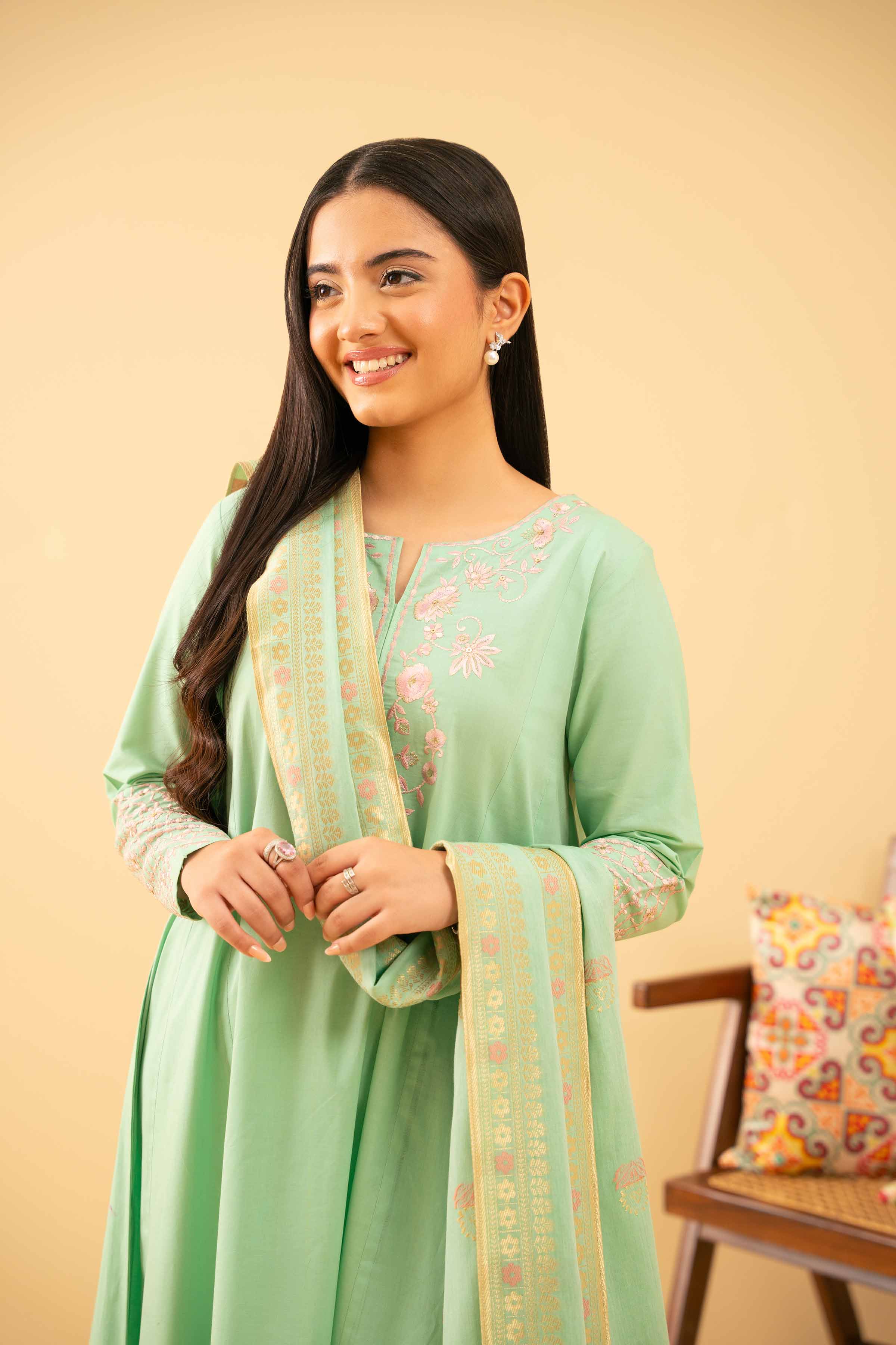 3 Piece - Embroidered Suit - PE25-500