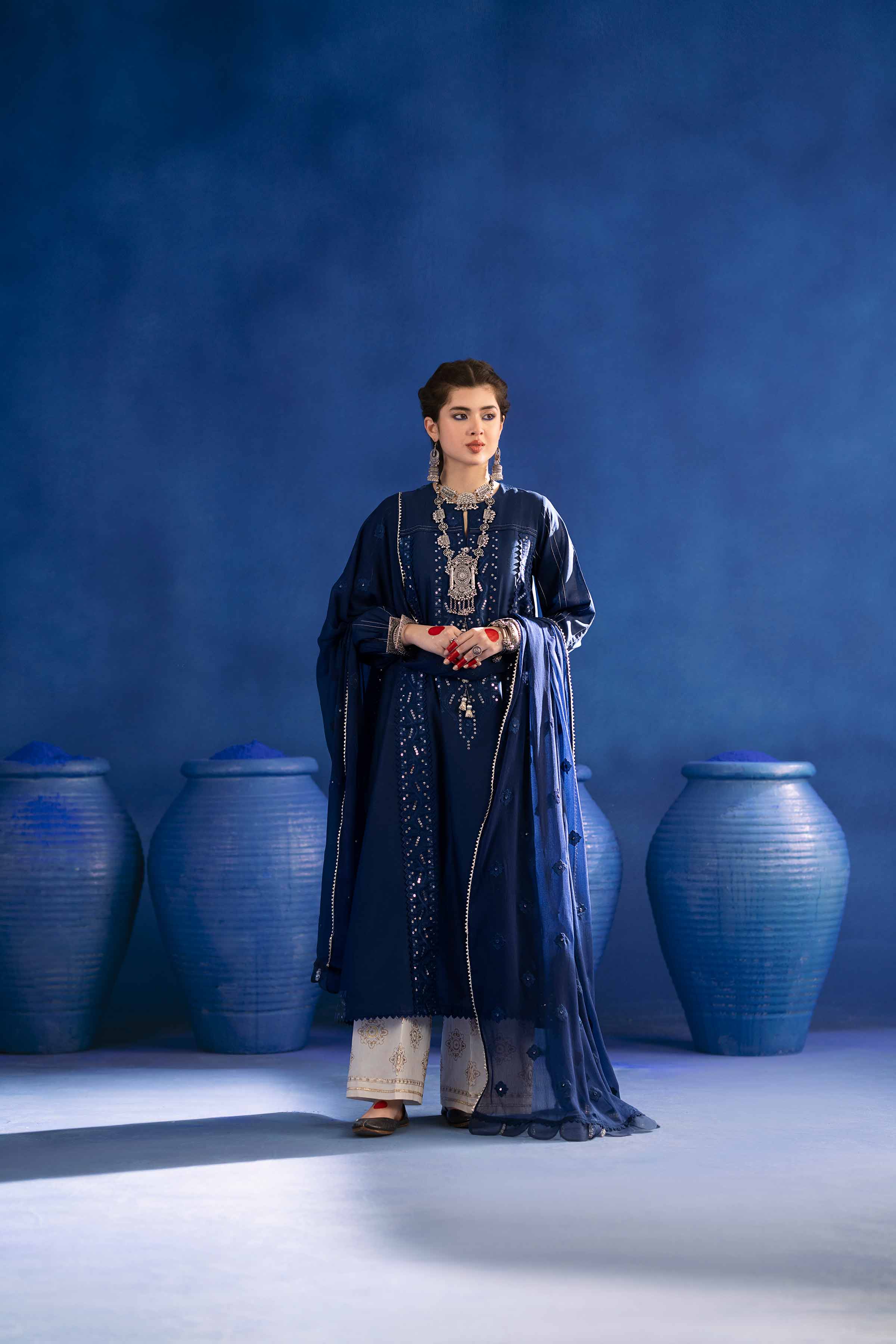 2 Piece - Embroidered Suit - PE25-53