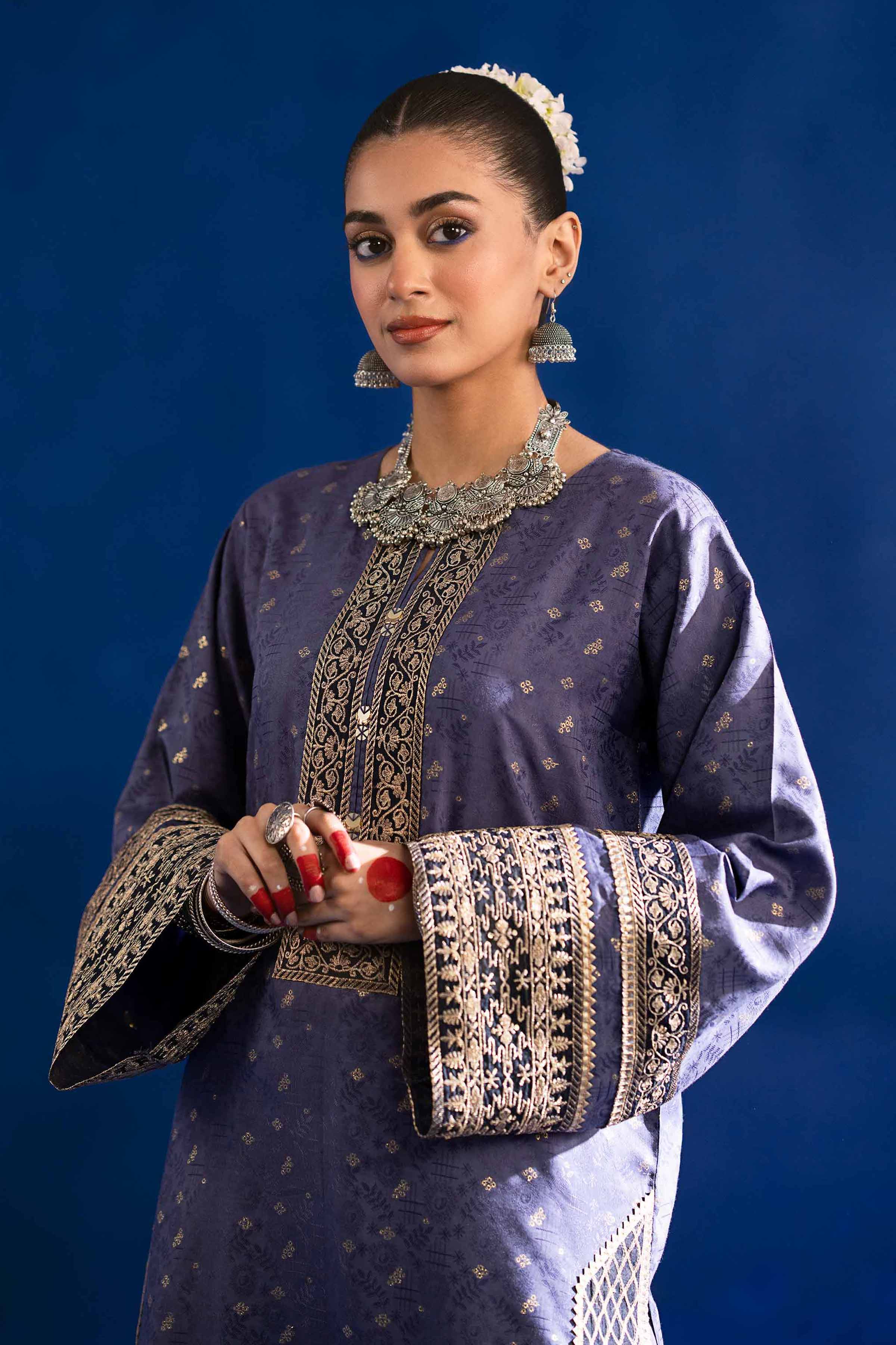 2 Piece - Embroidered Suit - PE25-85