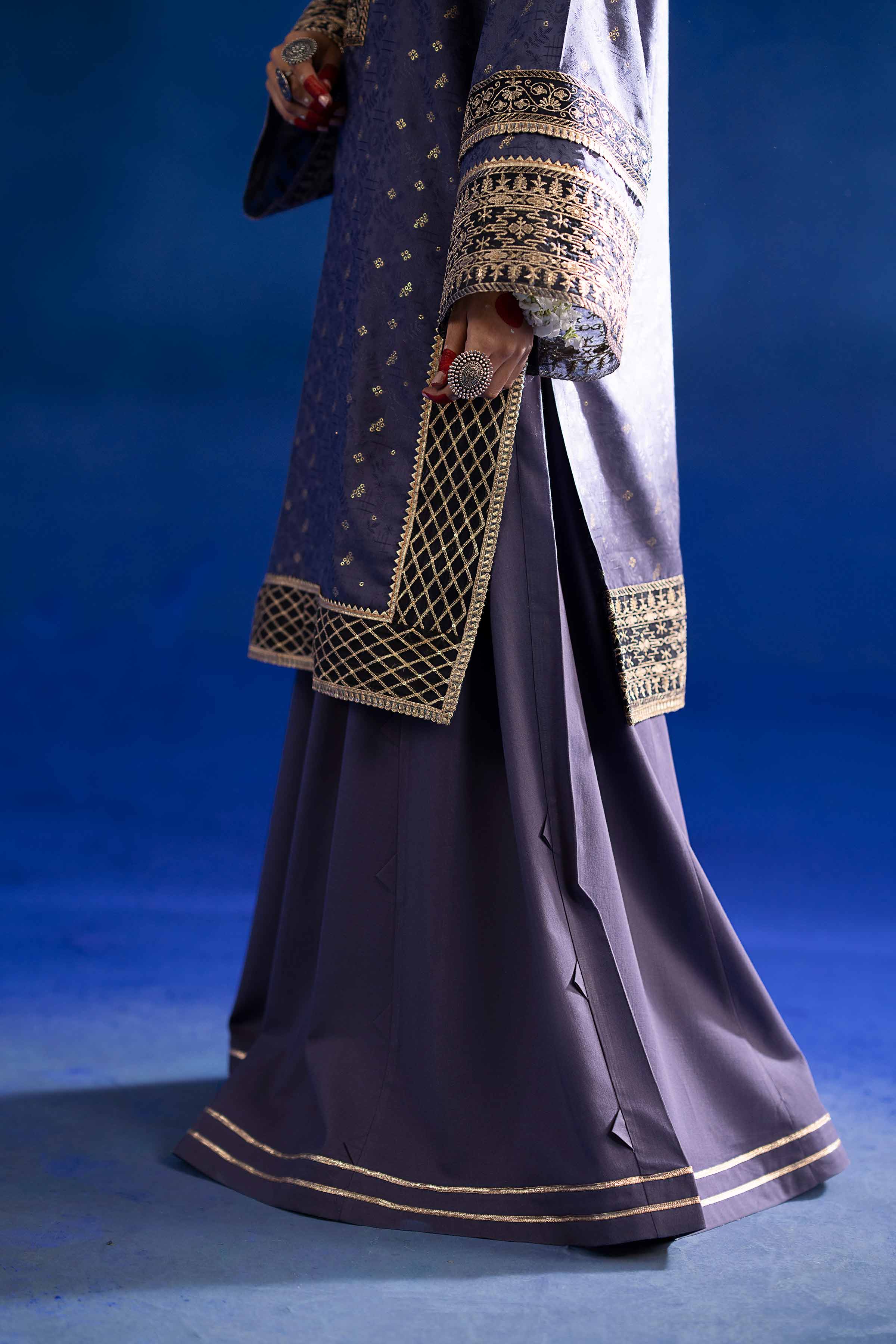2 Piece - Embroidered Suit - PE25-85