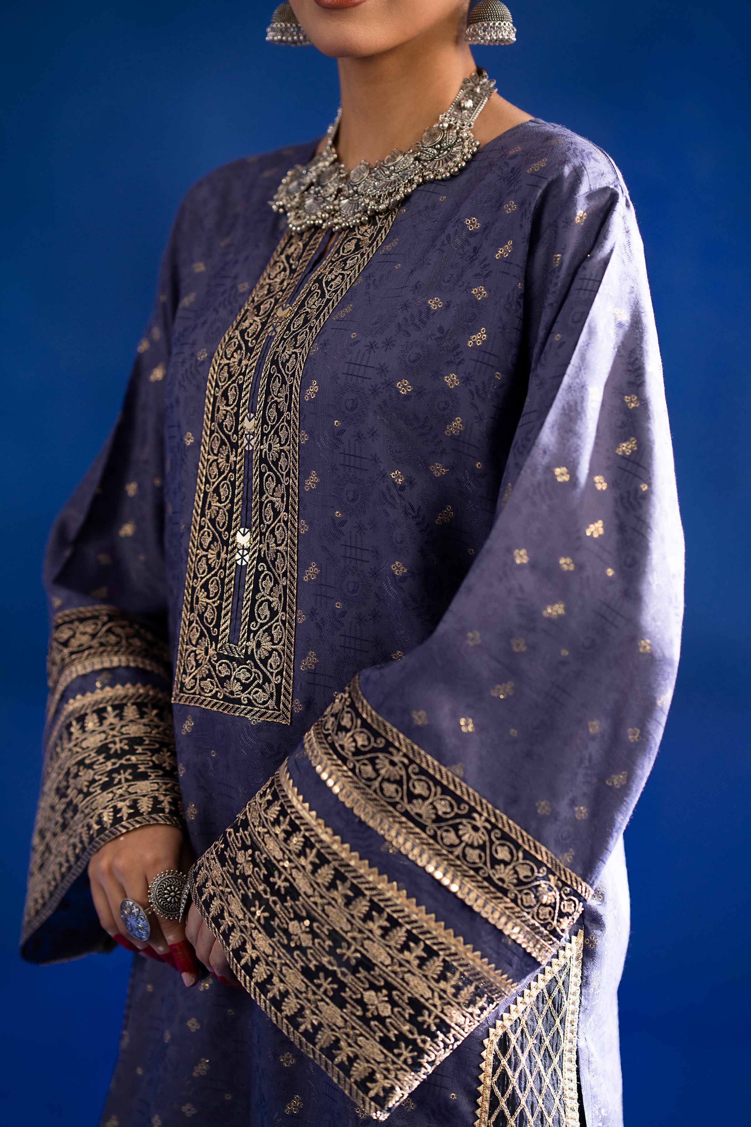 2 Piece - Embroidered Suit - PE25-85