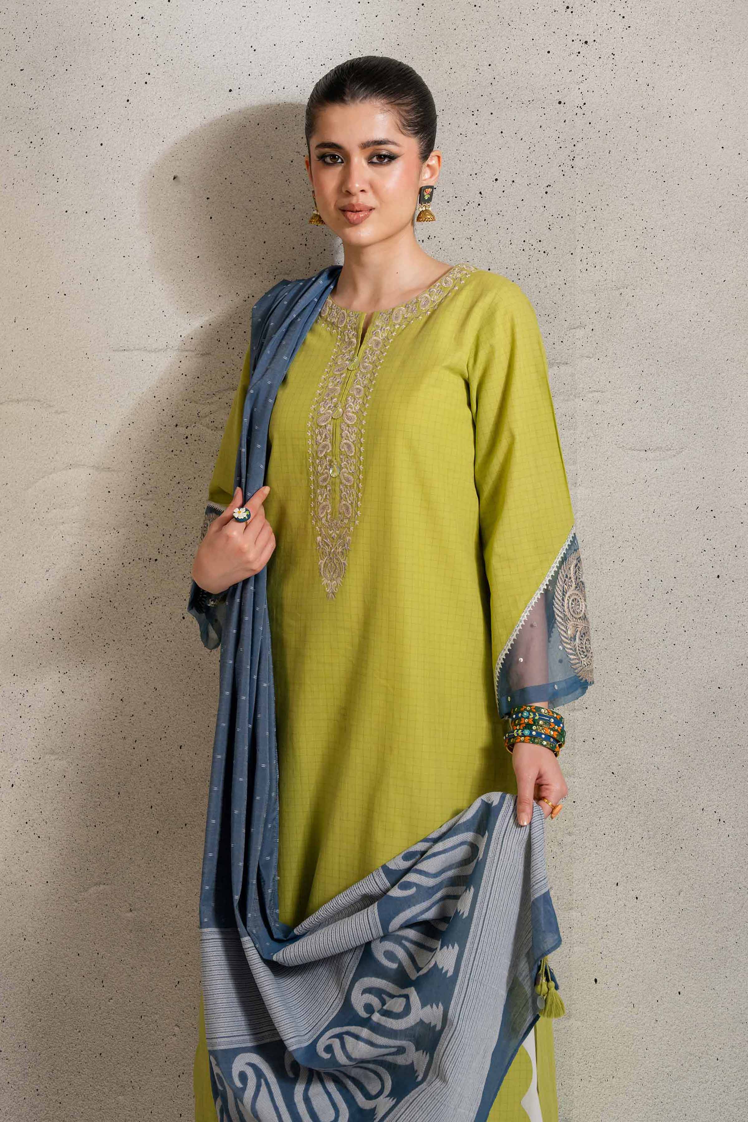 2 Piece - Embroidered Suit - PE25-98