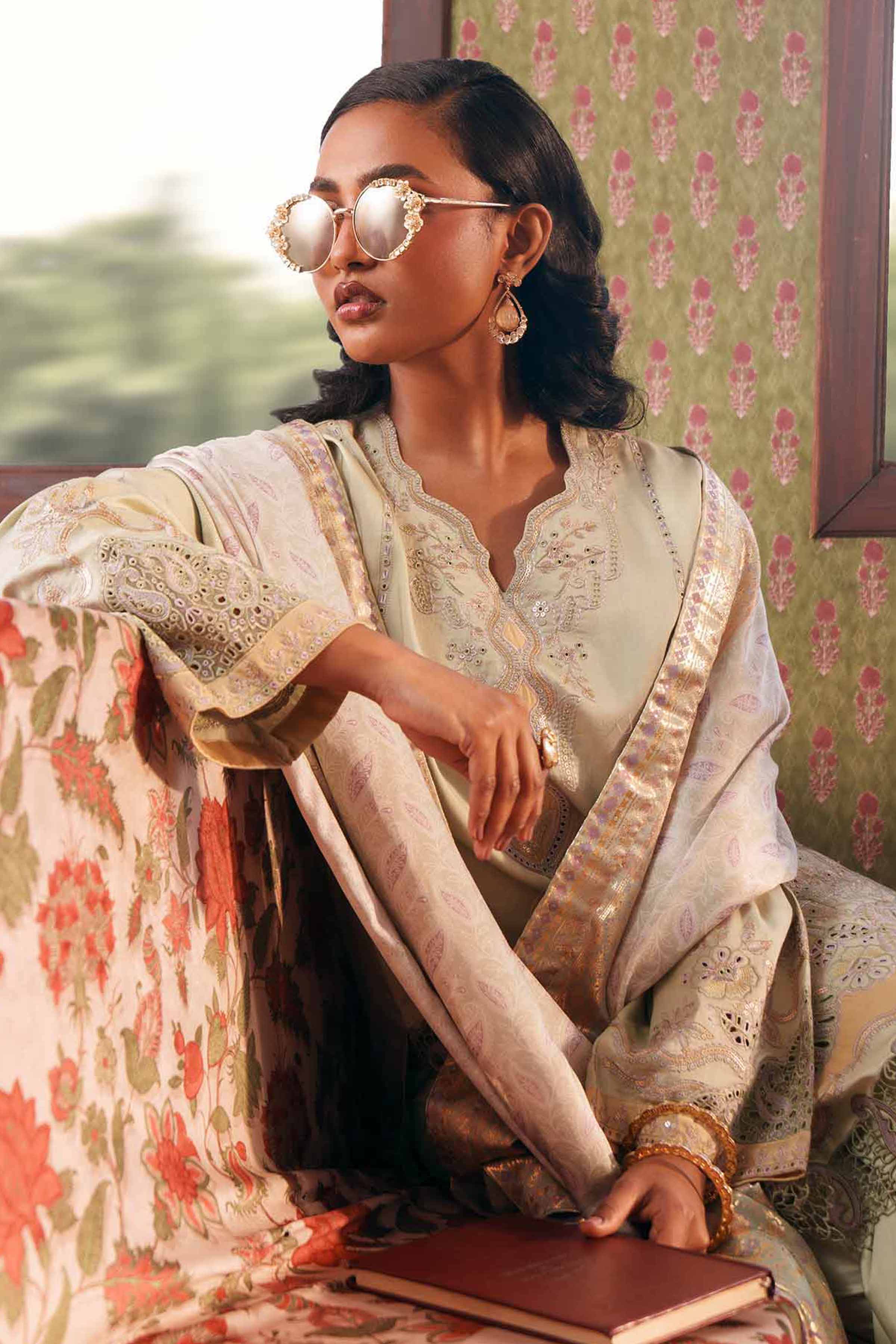 3 Piece - Embroidered Suit - PE26-127
