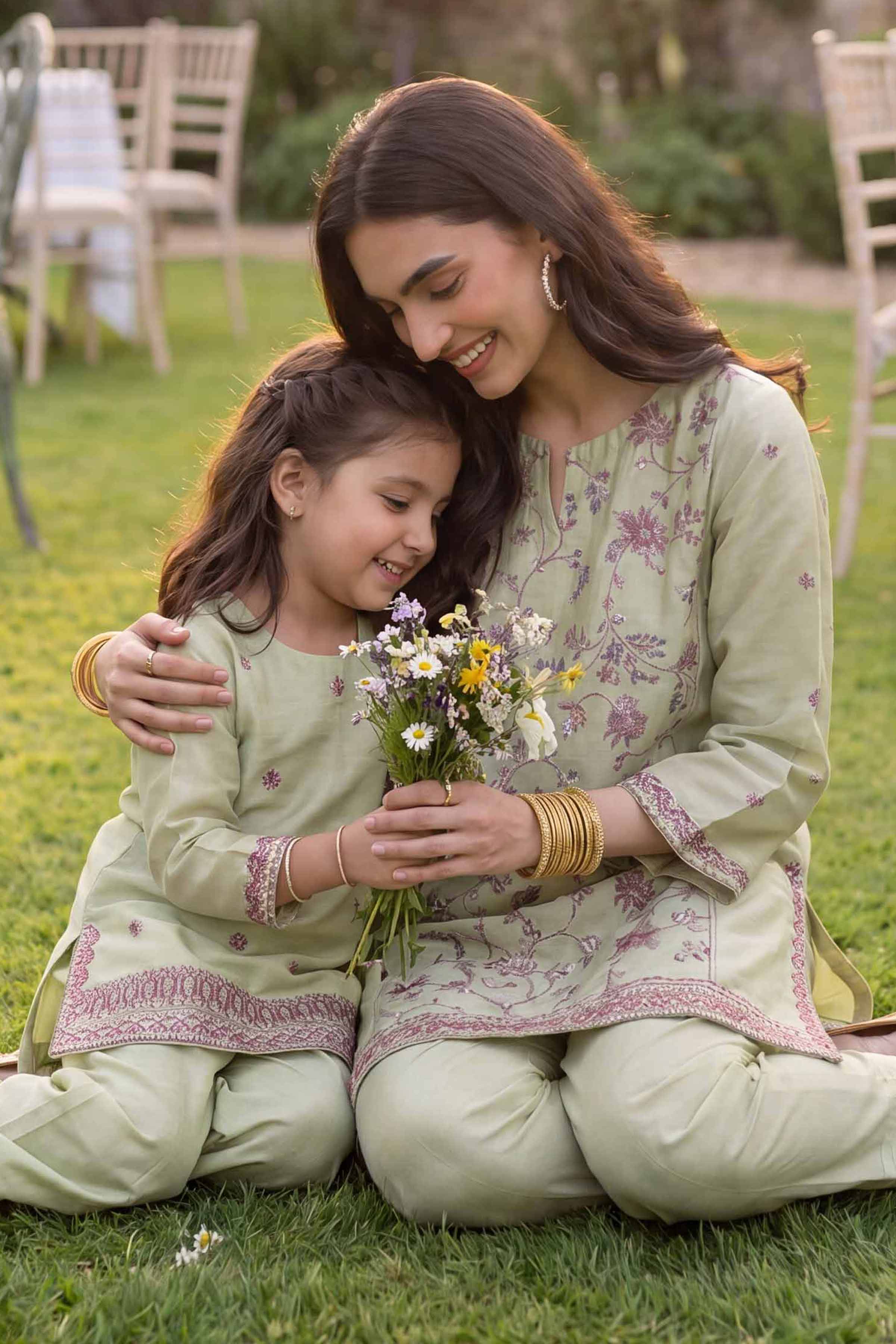 2 Piece - Embroidered Suit - PMD26-17 M