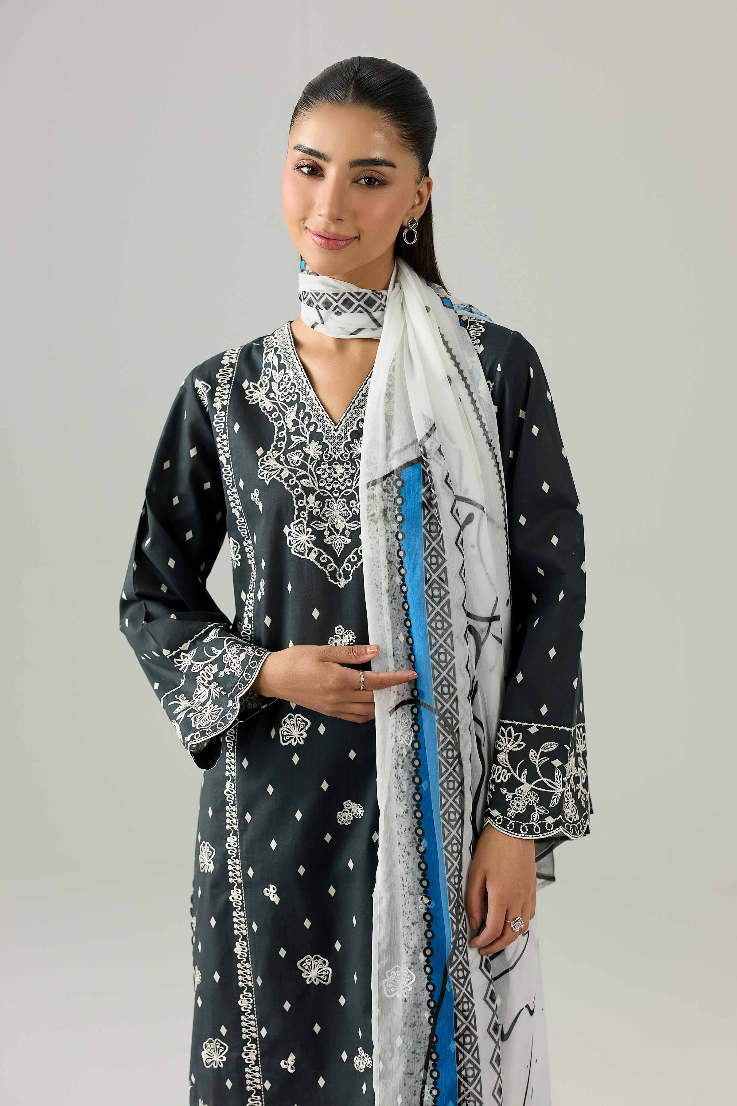 3 Piece - Embroidered Suit - PMS26-08