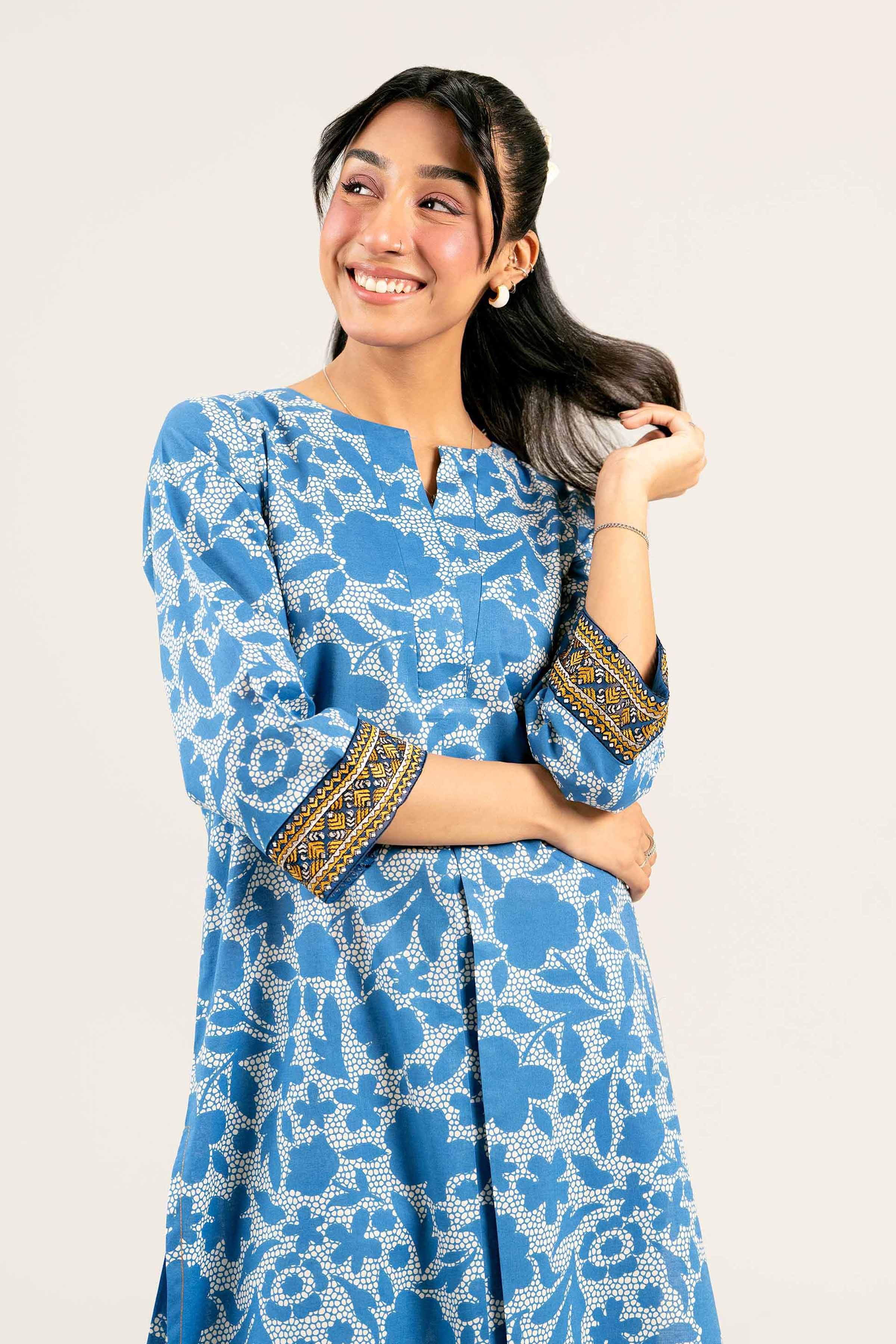 2 Piece - Printed Embroidered Suit - PS25-31