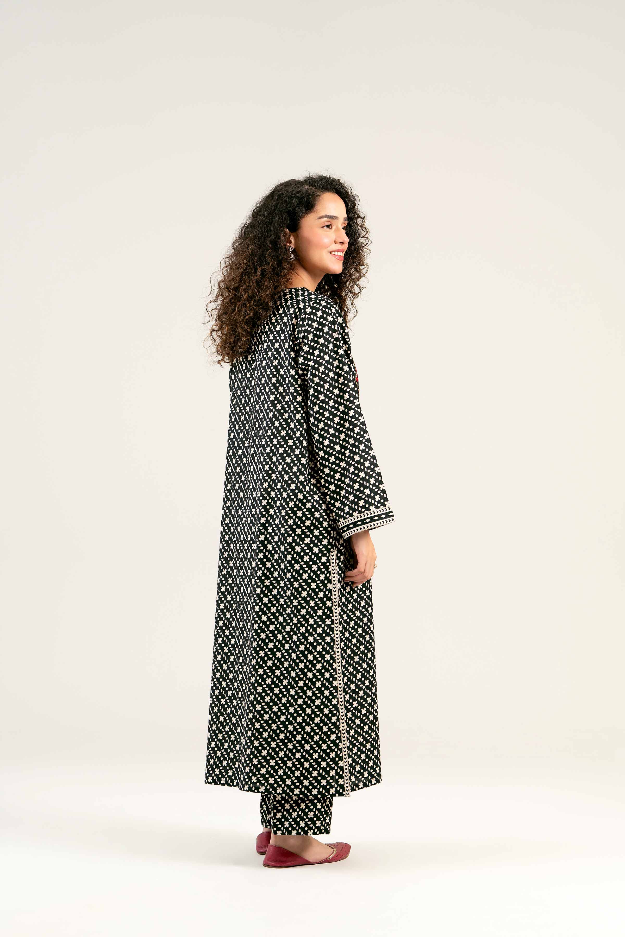 2 Piece - Printed Embroidered Suit - PS25-37